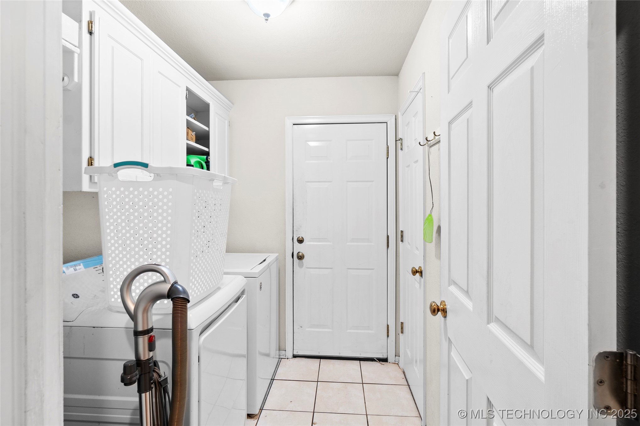 715 N Butternut Court Property Photo 26