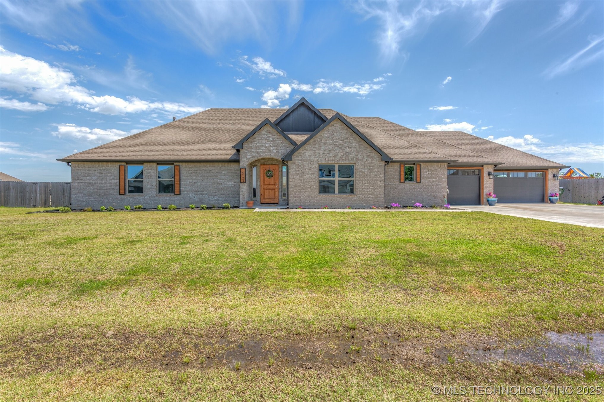 4 Bar Ranch Real Estate Listings Main Image