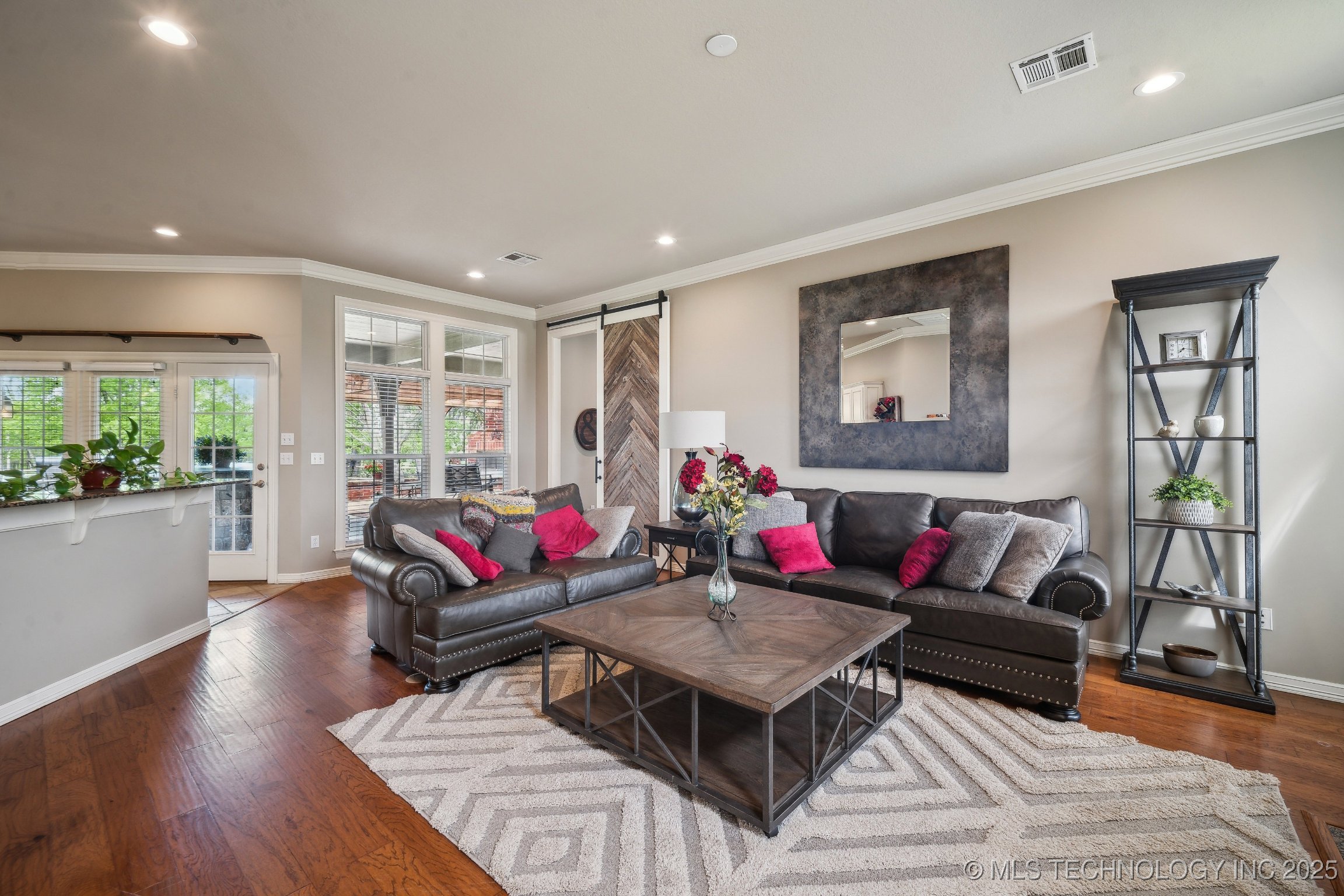 24120 S Meadowview Court Property Photo 8