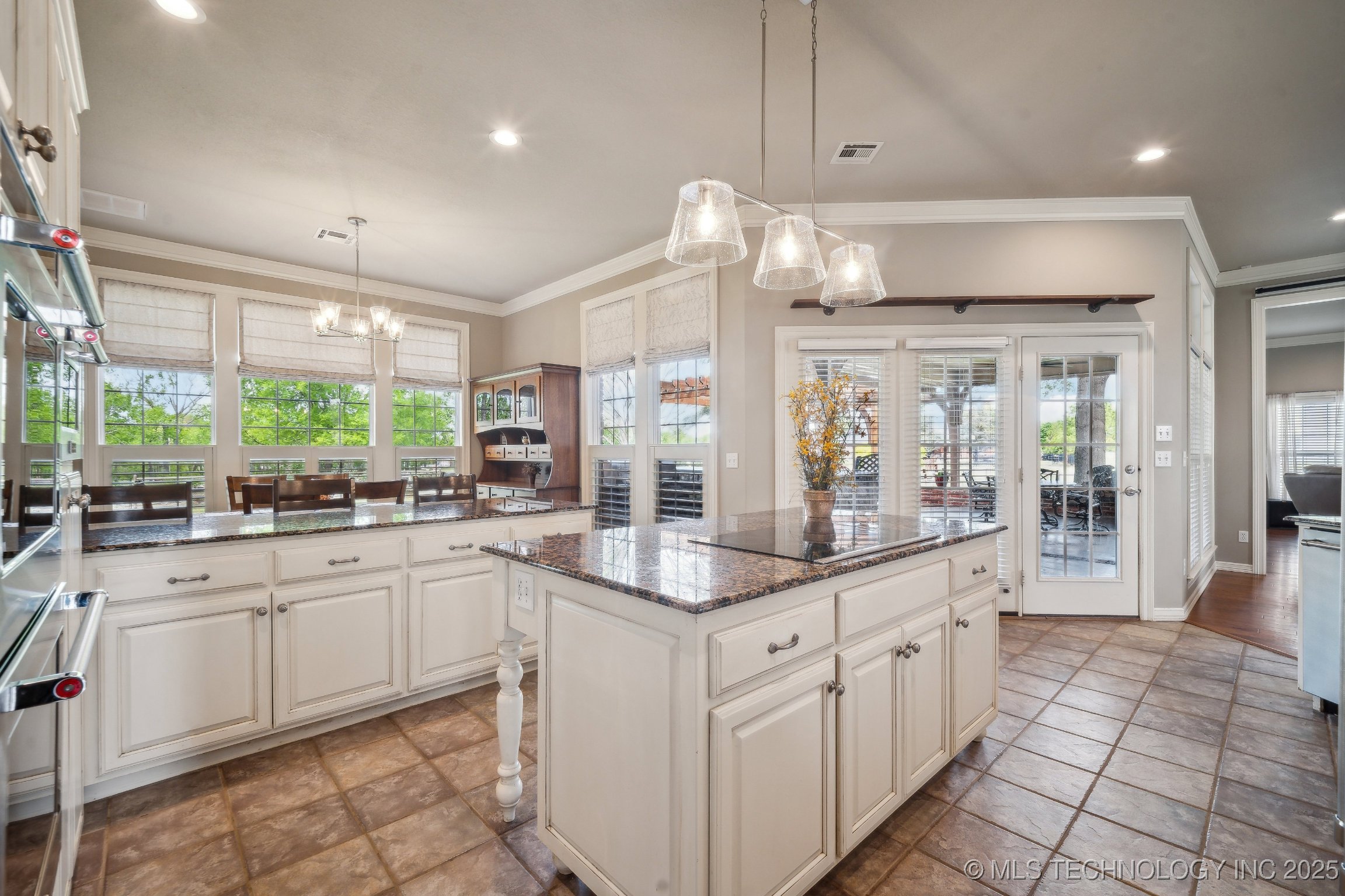 24120 S Meadowview Court Property Photo 12