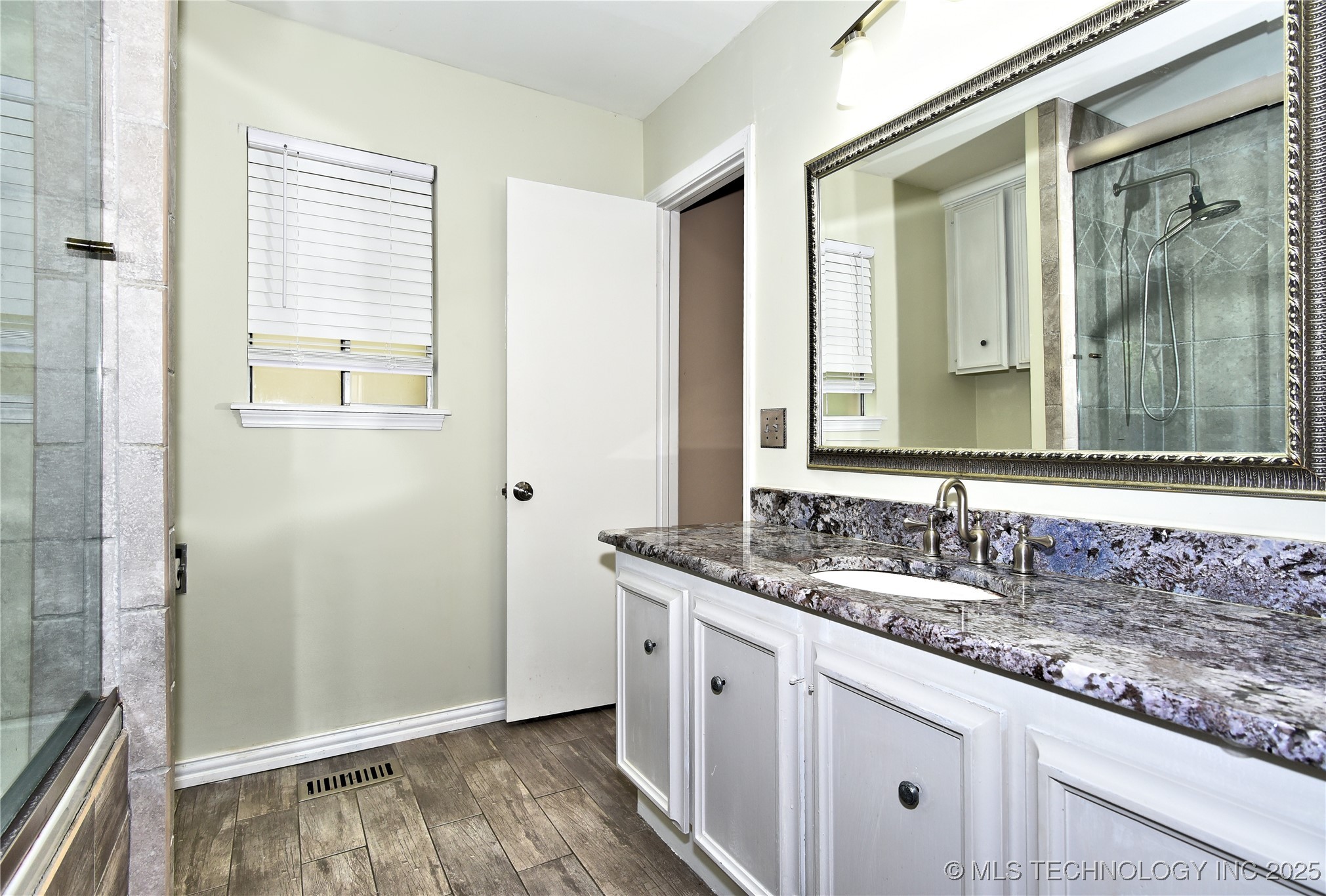 3638 E 69th Place Property Photo 22
