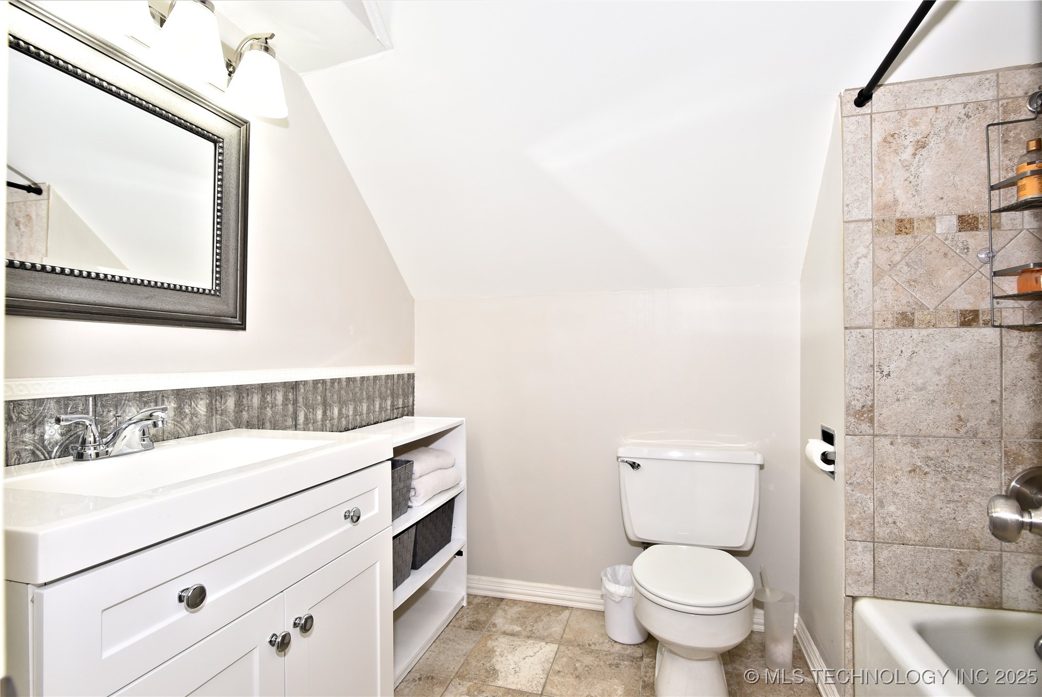 3638 E 69th Place Property Photo 28