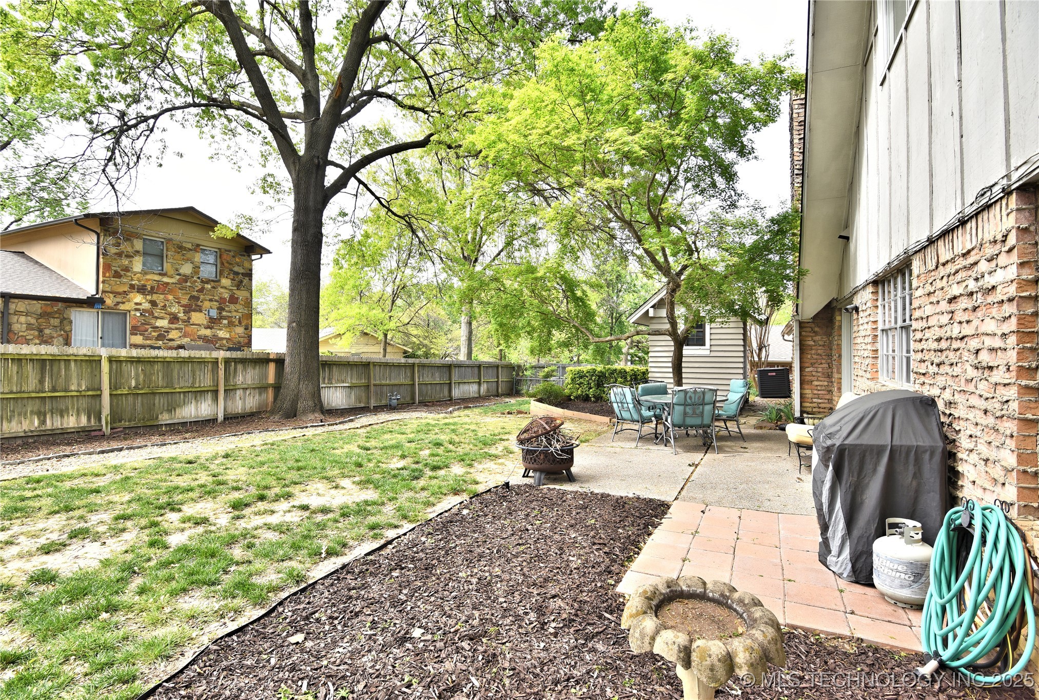 3638 E 69th Place Property Photo 32