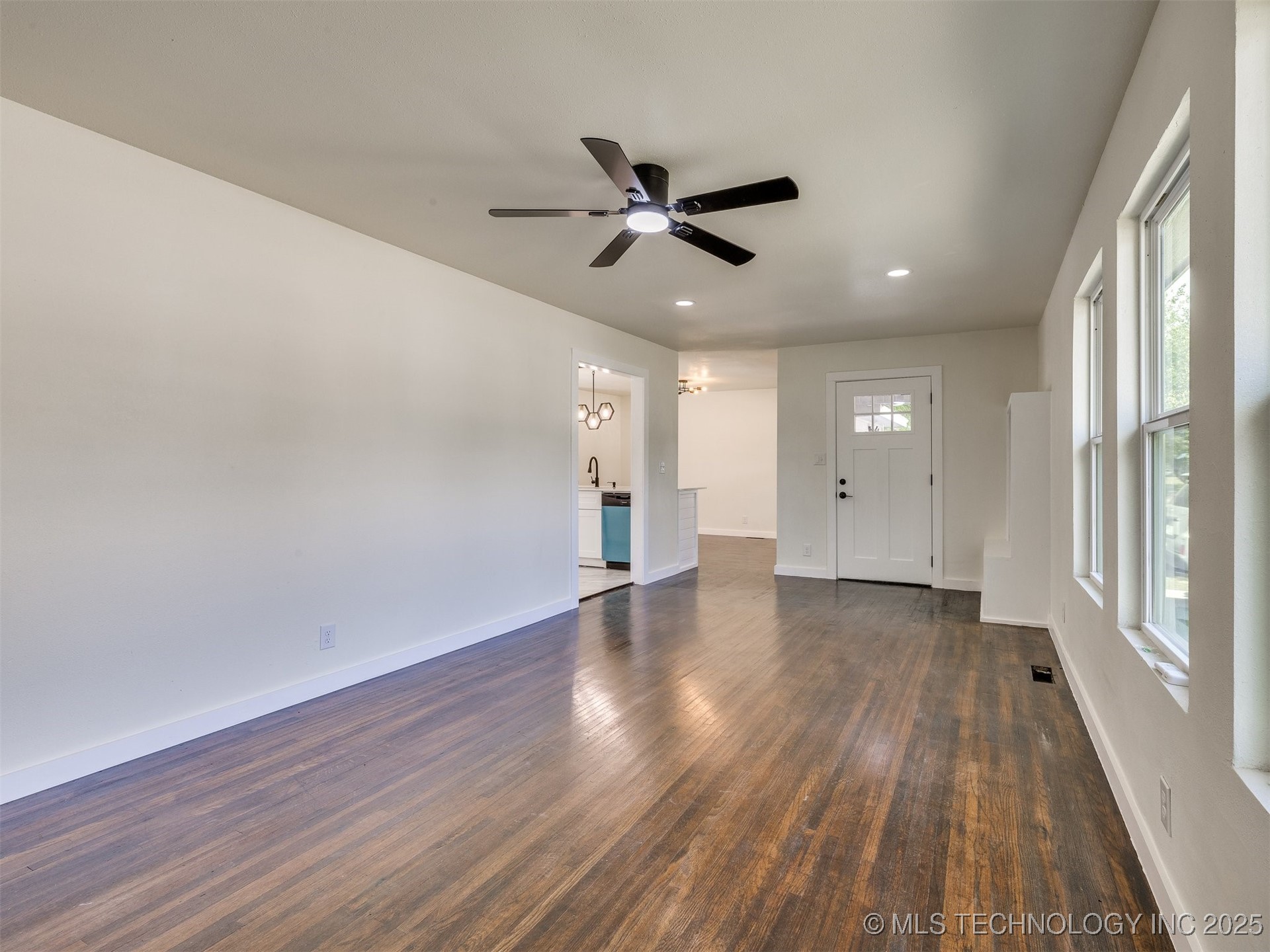 4916 S Cincinnati Avenue Property Photo 9