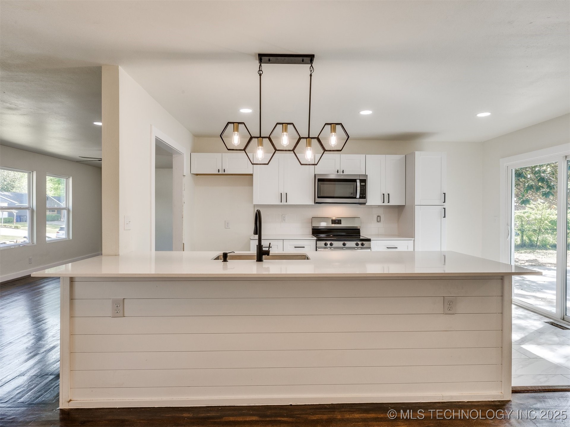 4916 S Cincinnati Avenue Property Photo 12