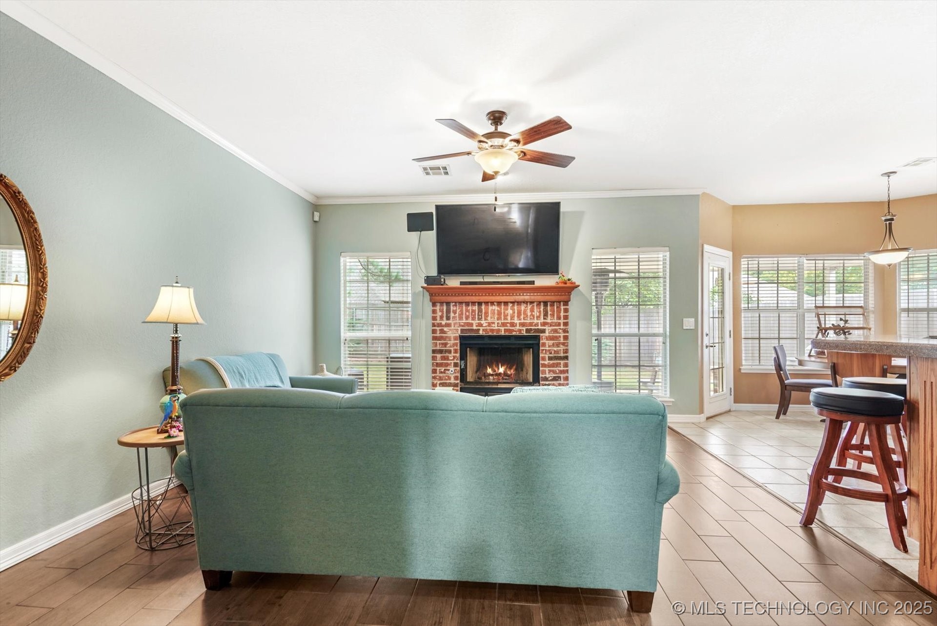 2412 S Tamarack Avenue Property Photo 12