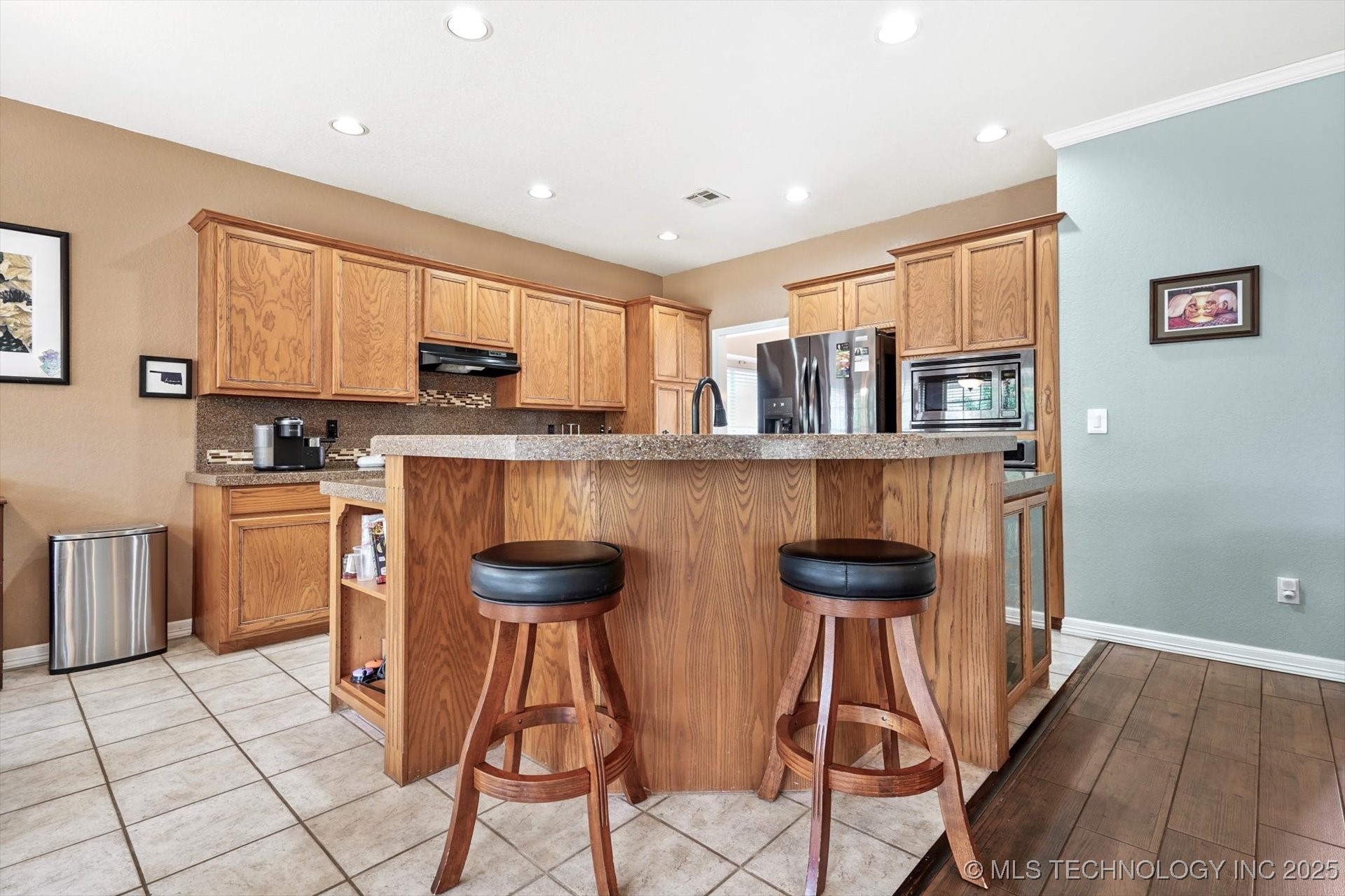 2412 S Tamarack Avenue Property Photo 19