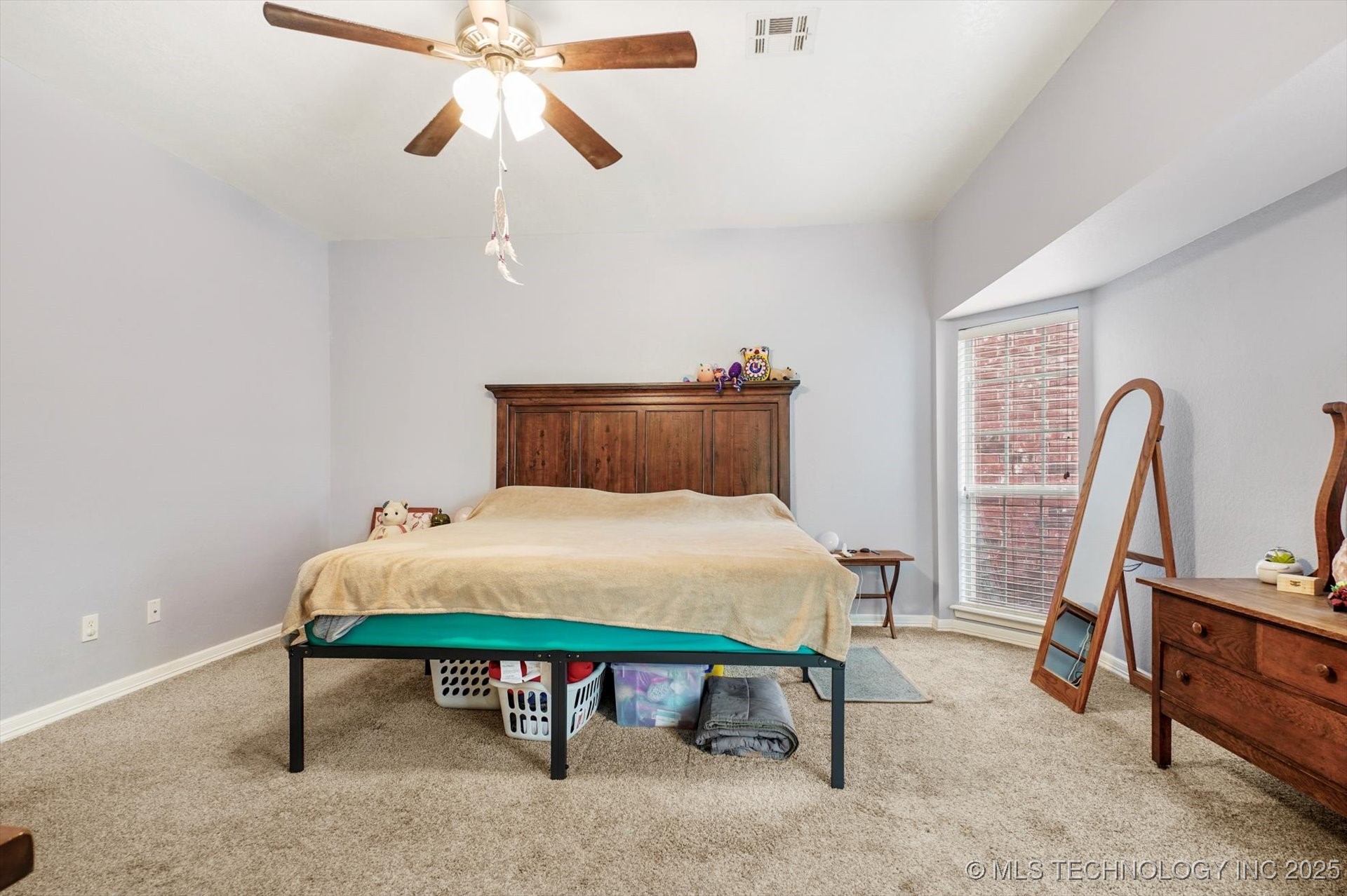 2412 S Tamarack Avenue Property Photo 26