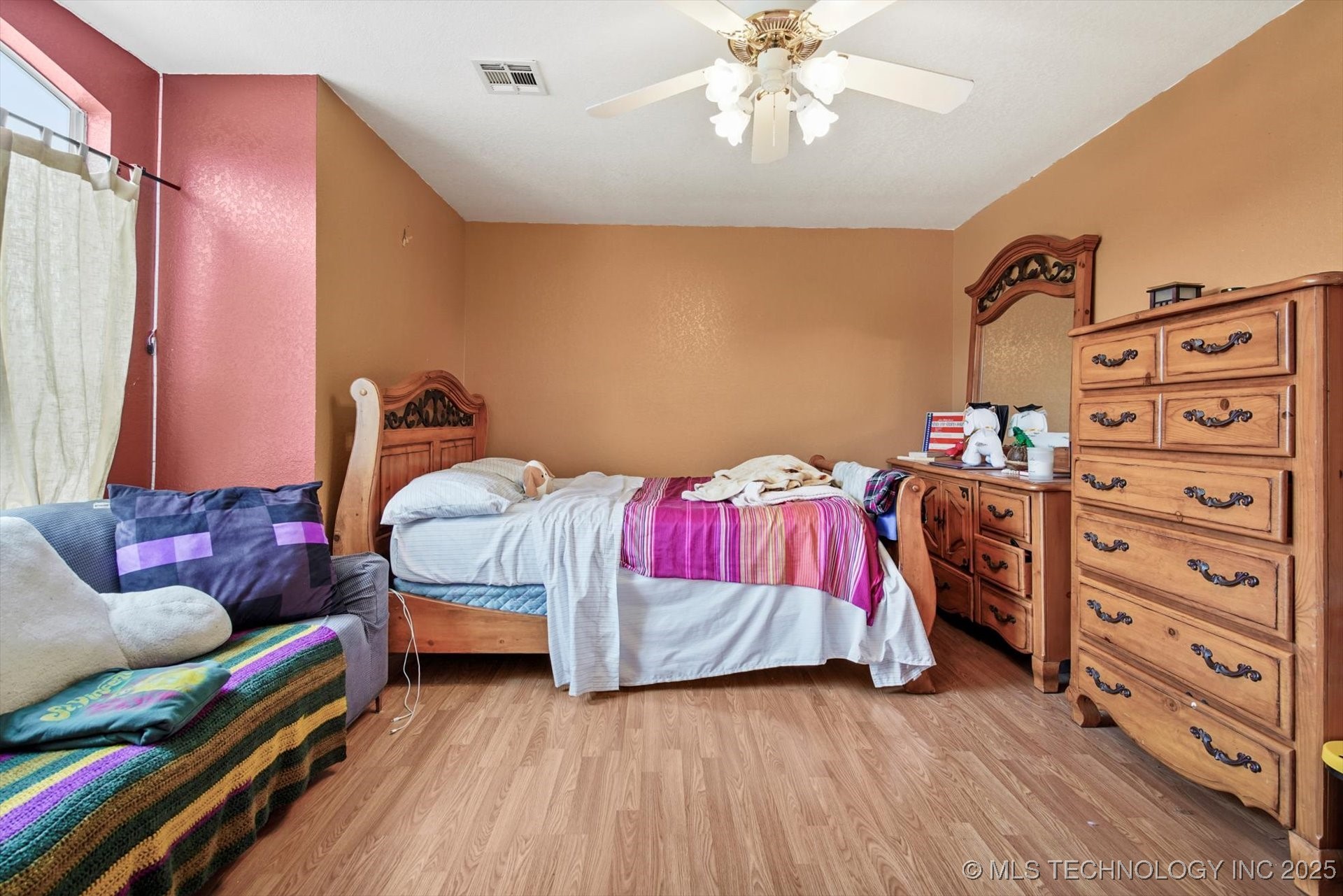 2412 S Tamarack Avenue Property Photo 36