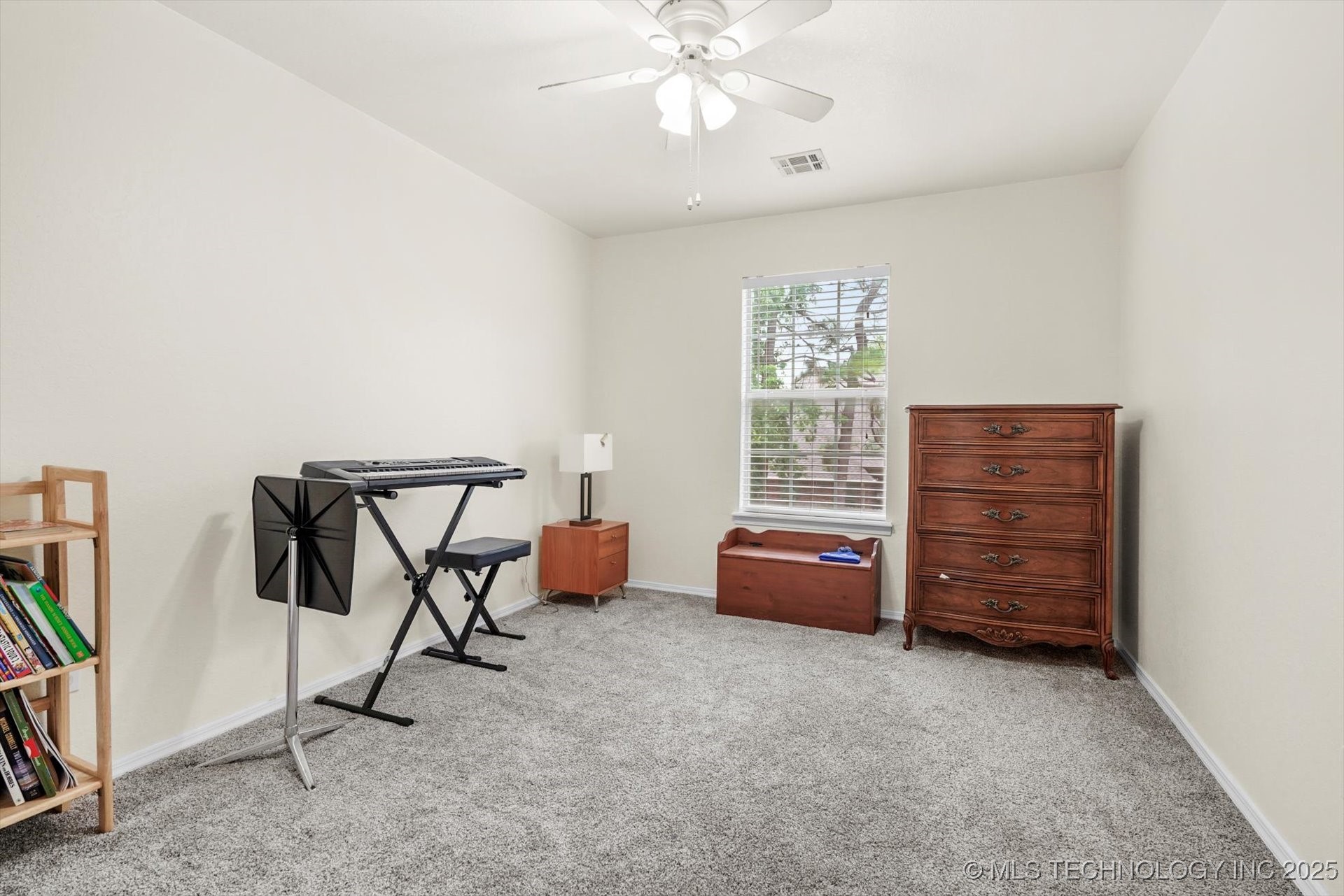2412 S Tamarack Avenue Property Photo 37
