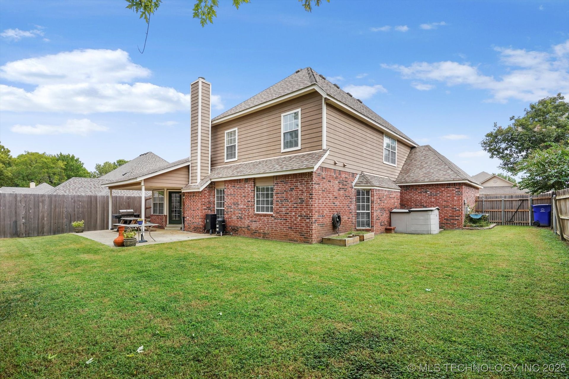 2412 S Tamarack Avenue Property Photo 44