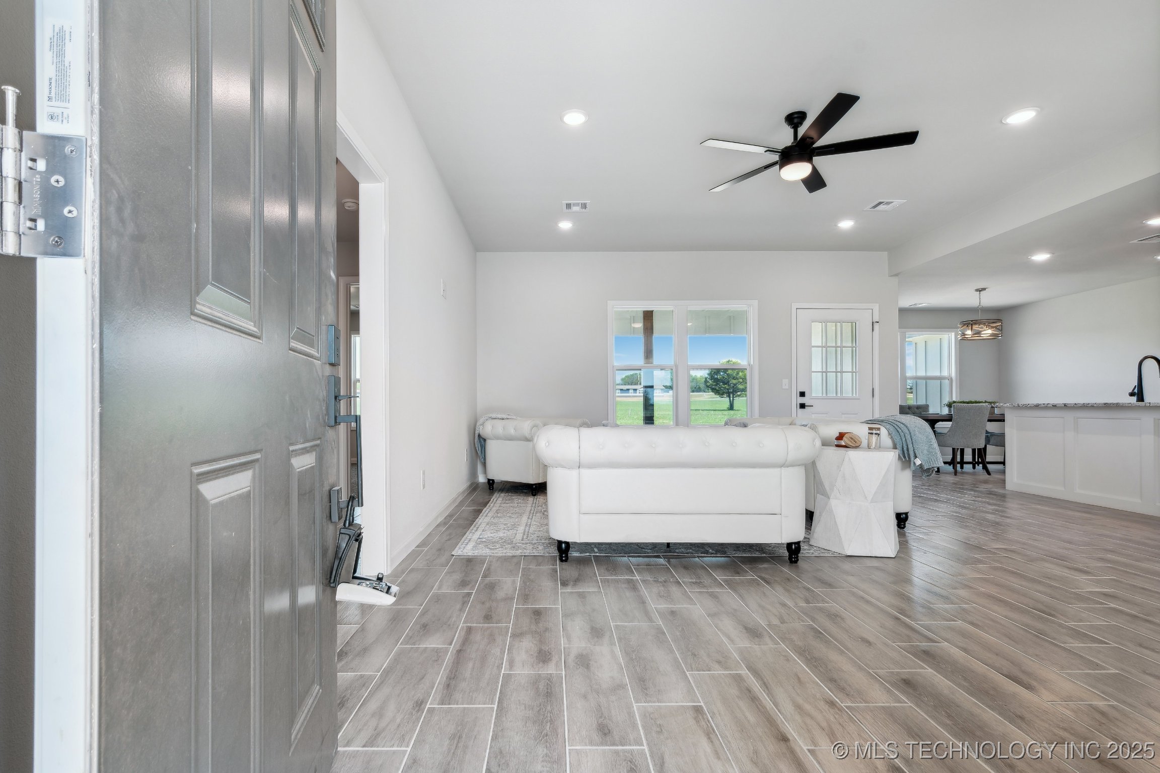 2919 S 426 Road Property Photo 6