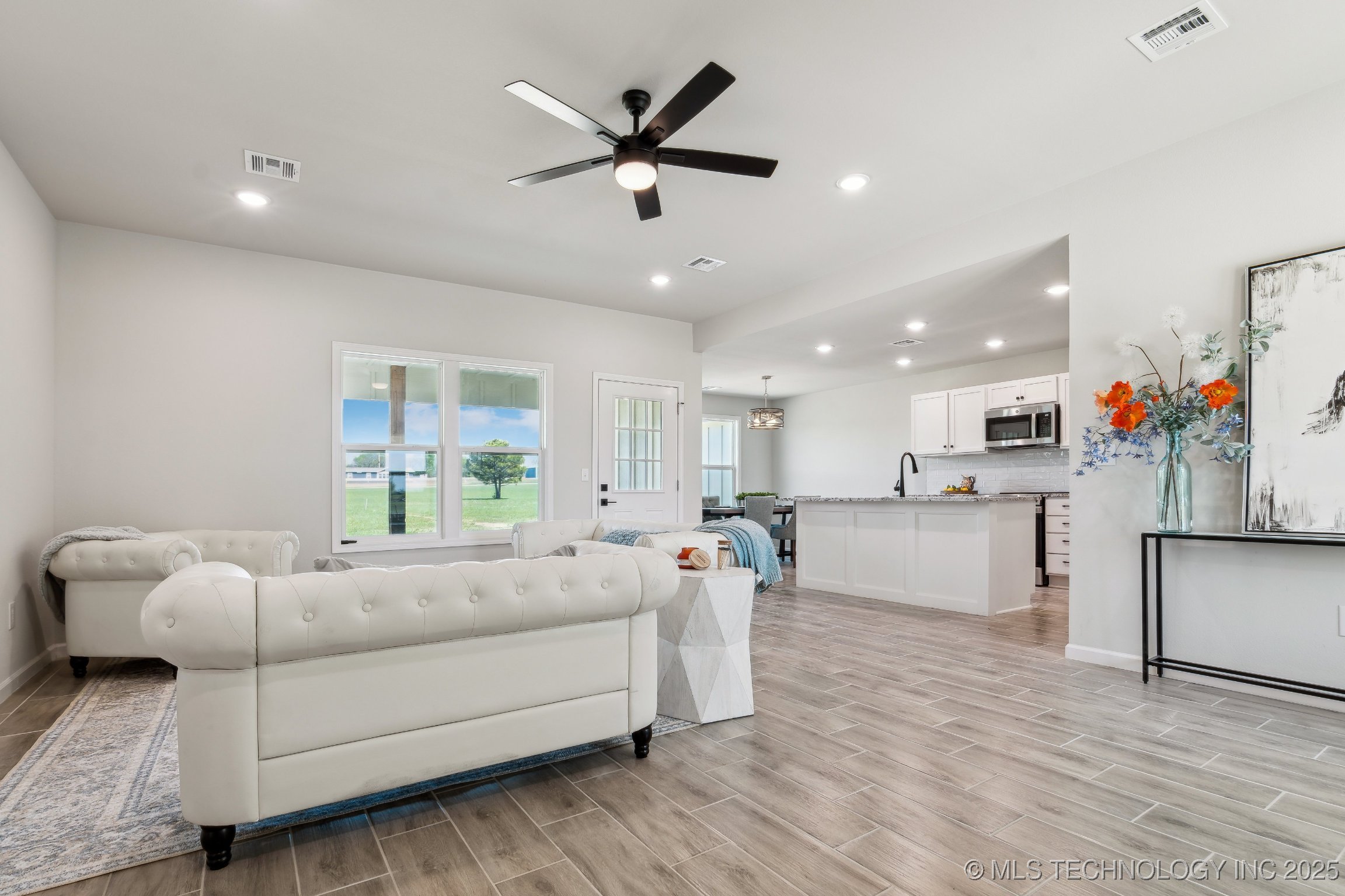 2919 S 426 Road Property Photo 8