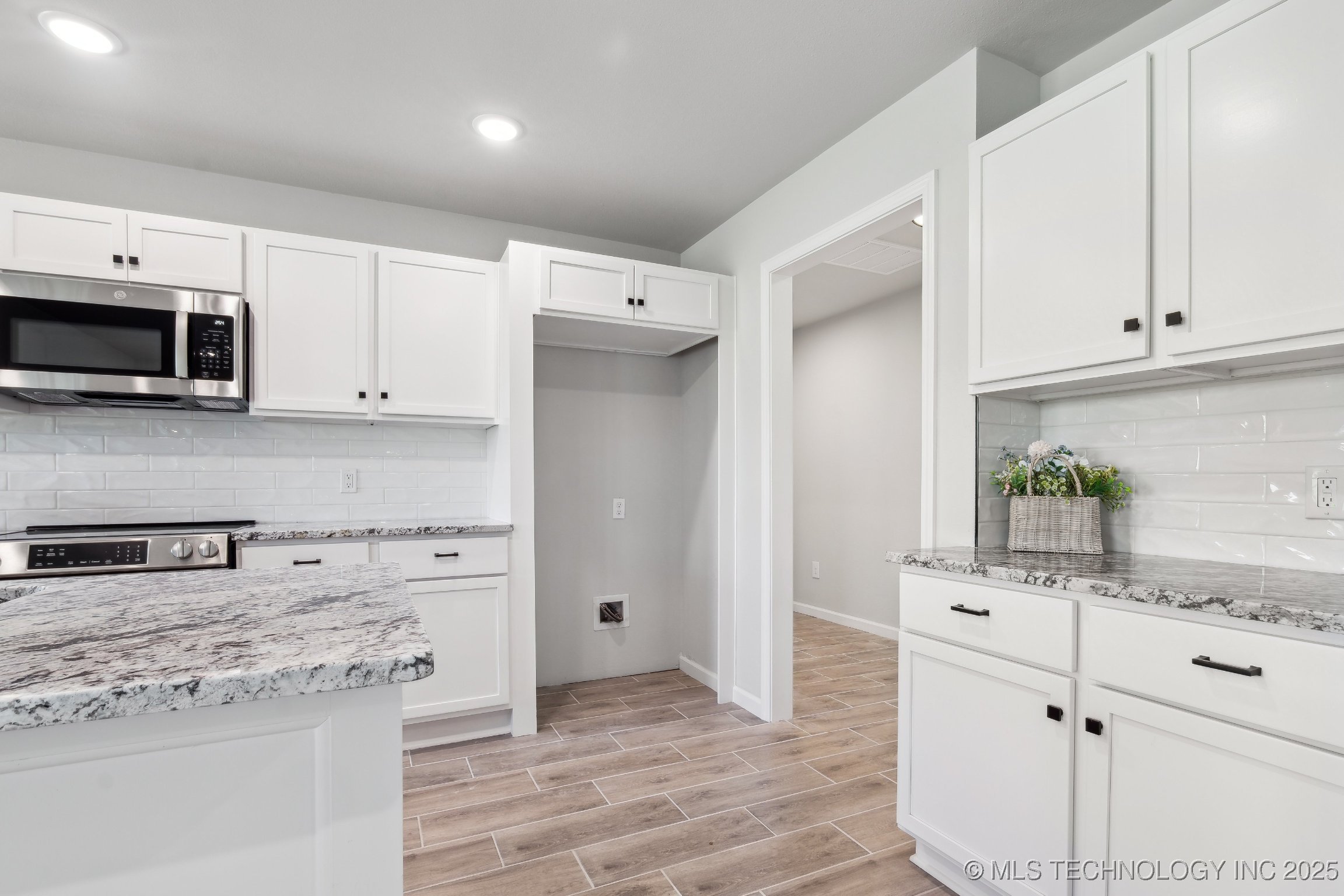 2919 S 426 Road Property Photo 13