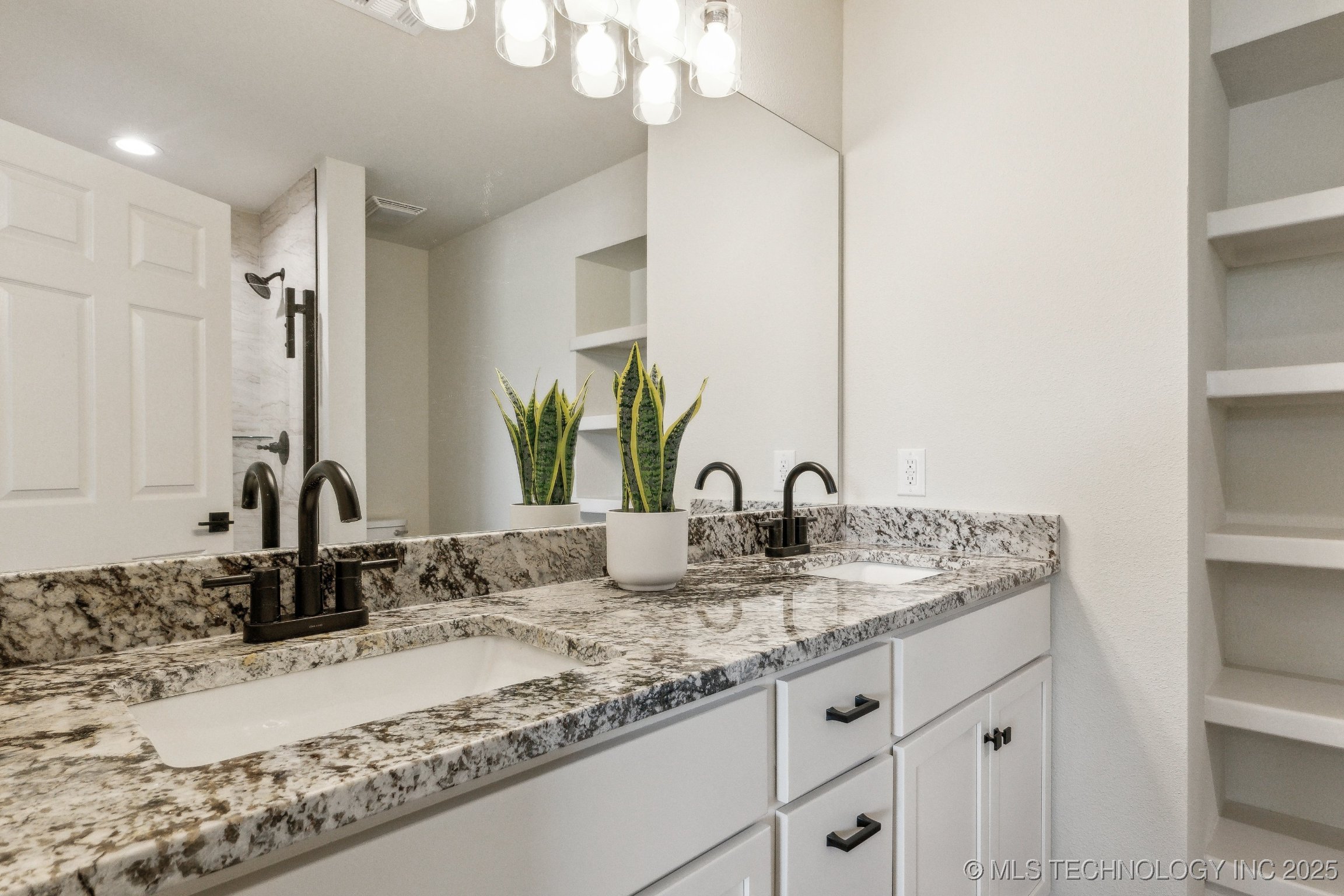 2939 S 426 Road Property Photo 13