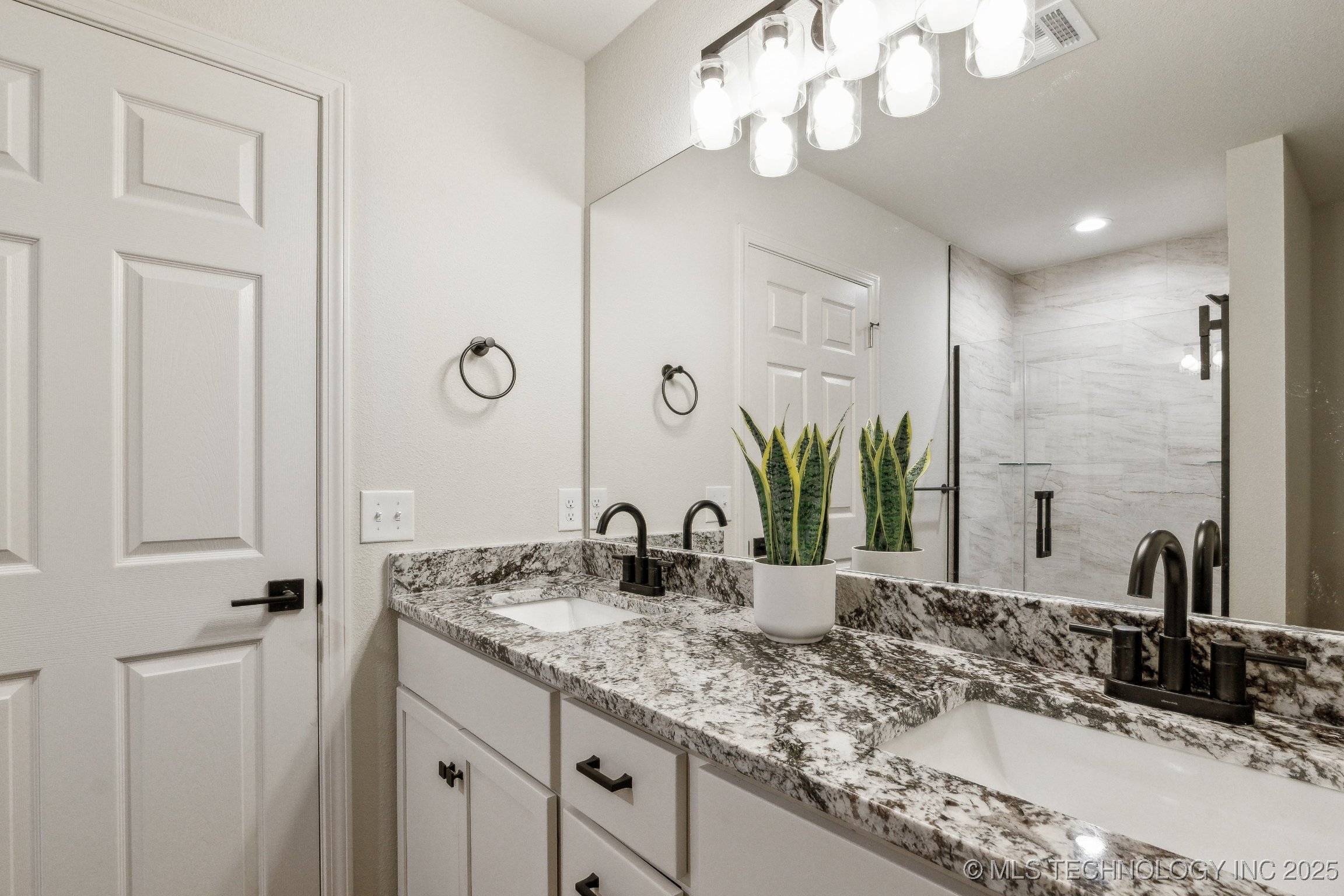 2939 S 426 Road Property Photo 14