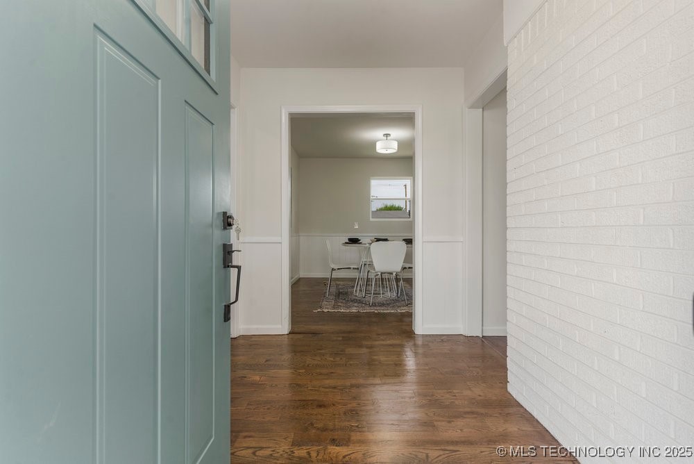 2703 S Norwood Avenue Property Photo 4