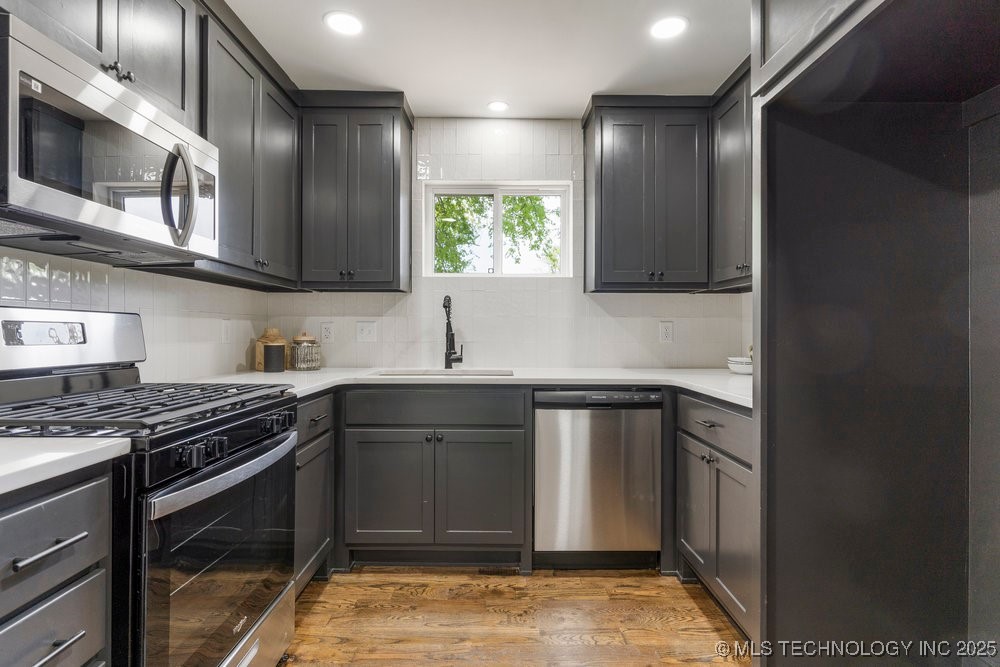 2703 S Norwood Avenue Property Photo 19