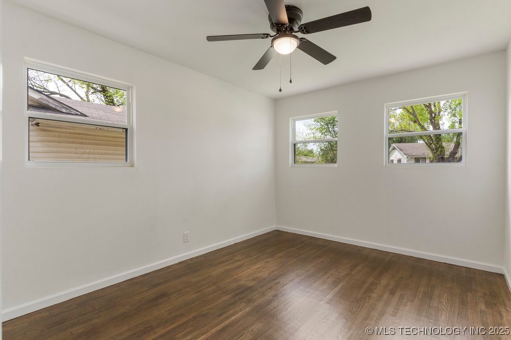 2703 S Norwood Avenue Property Photo 26
