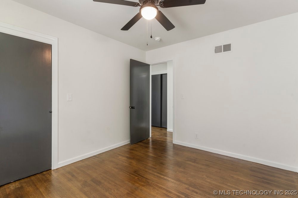 2703 S Norwood Avenue Property Photo 33