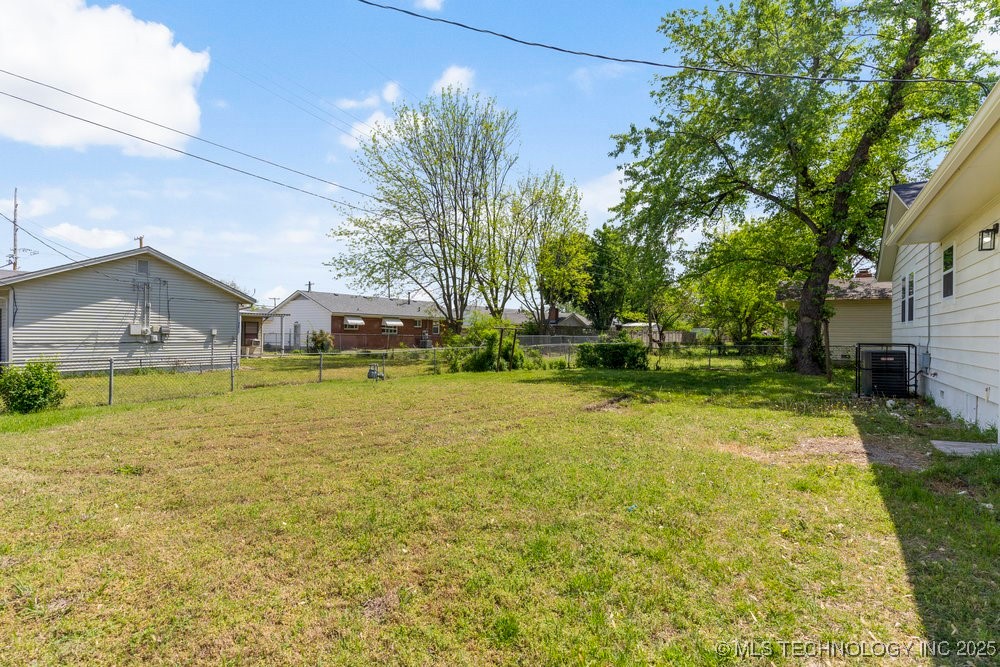 2703 S Norwood Avenue Property Photo 40