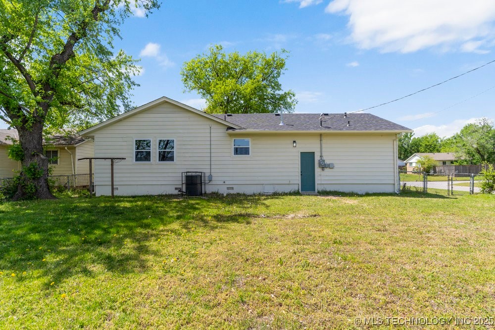 2703 S Norwood Avenue Property Photo 41