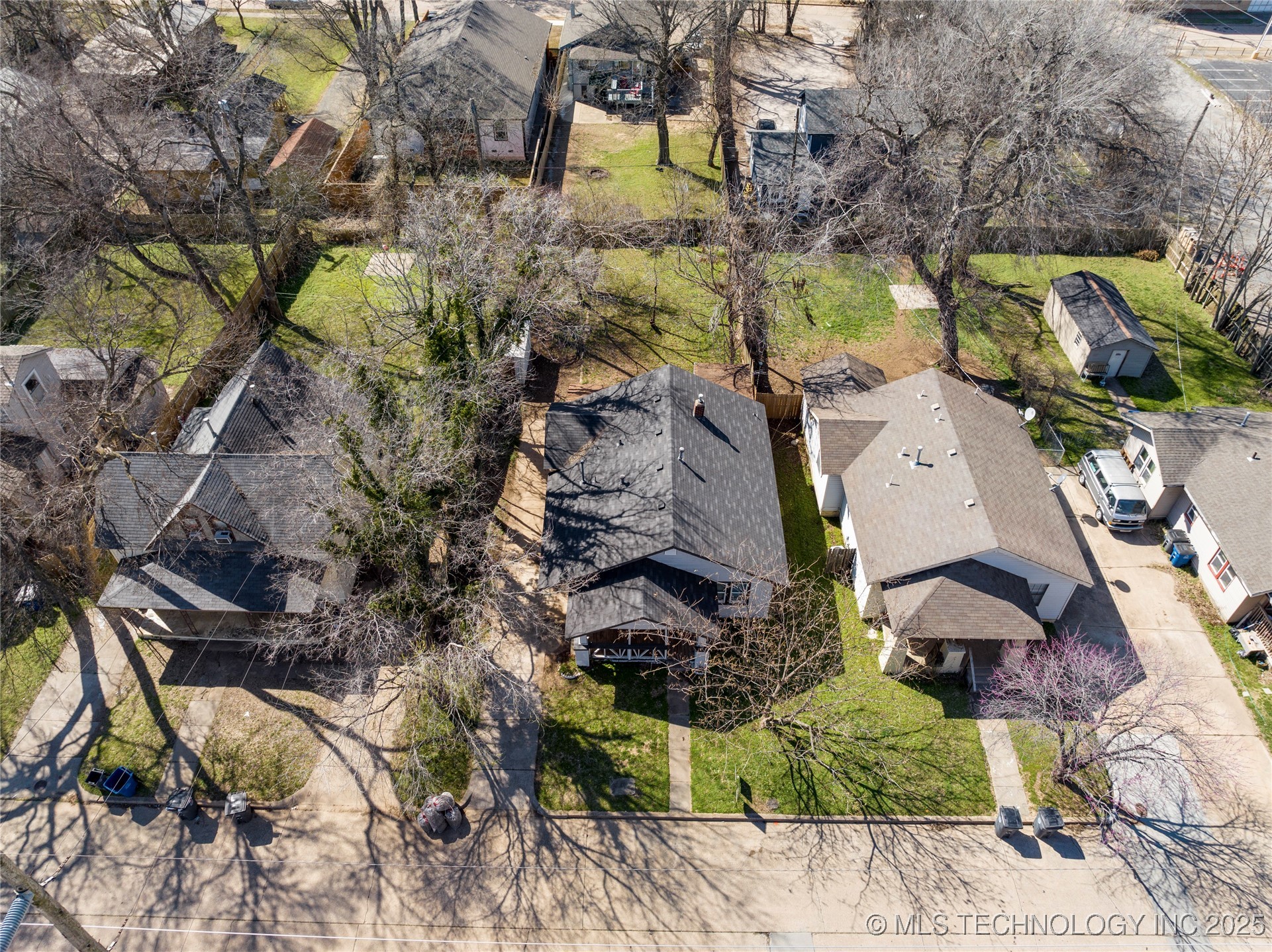 1128 S Zunis Avenue Property Photo 2