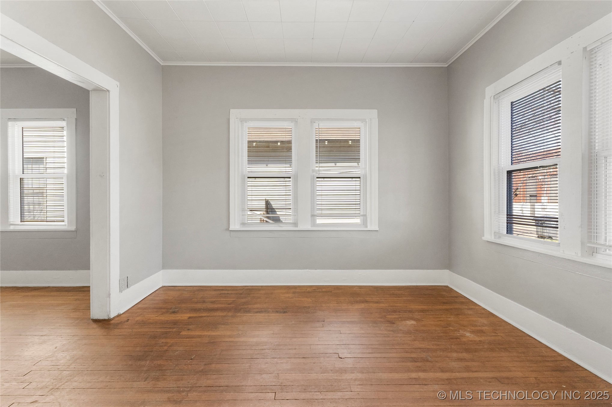 1128 S Zunis Avenue Property Photo 11