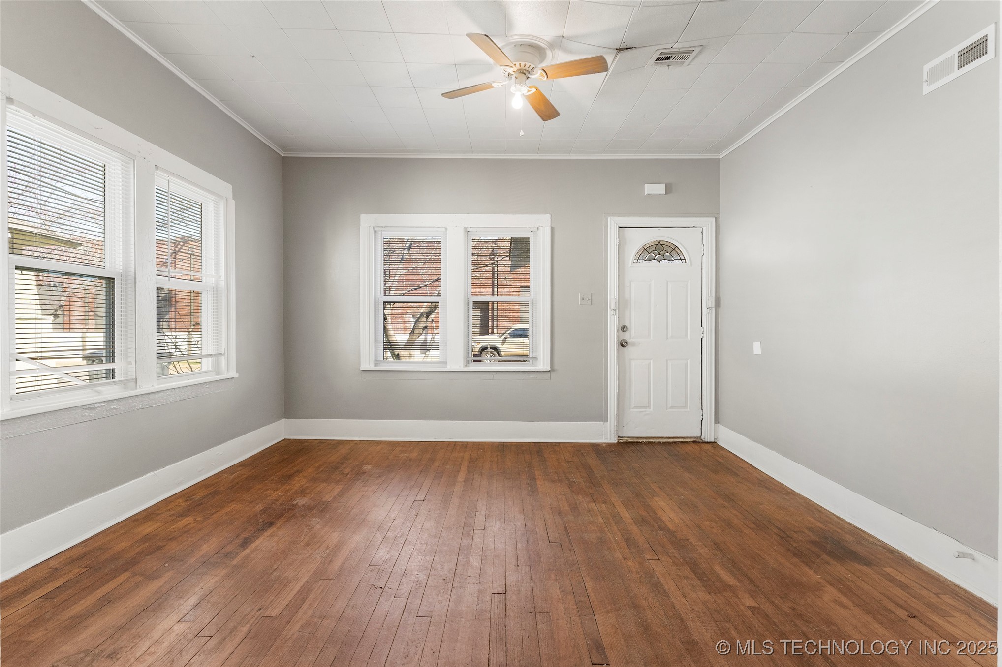 1128 S Zunis Avenue Property Photo 12