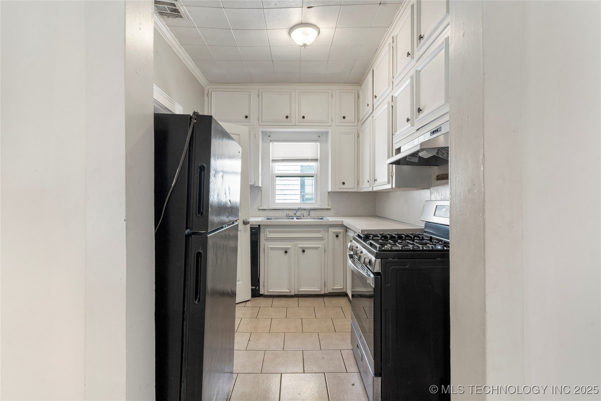 1128 S Zunis Avenue Property Photo 24