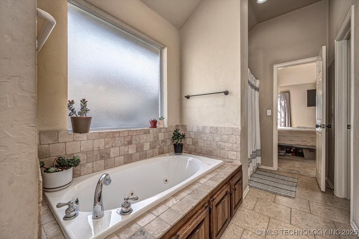 1909 Waterford Avenue Property Photo 37