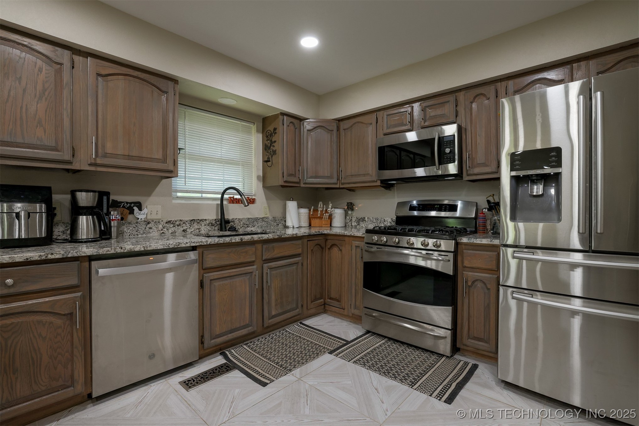 10124 N 151st East Avenue Property Photo 19