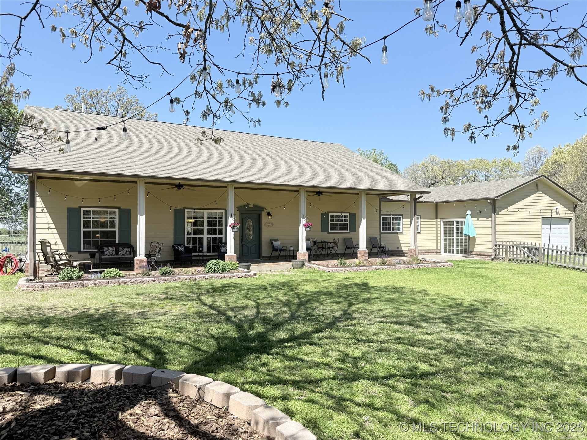 16680 W Jones Road Property Photo 1