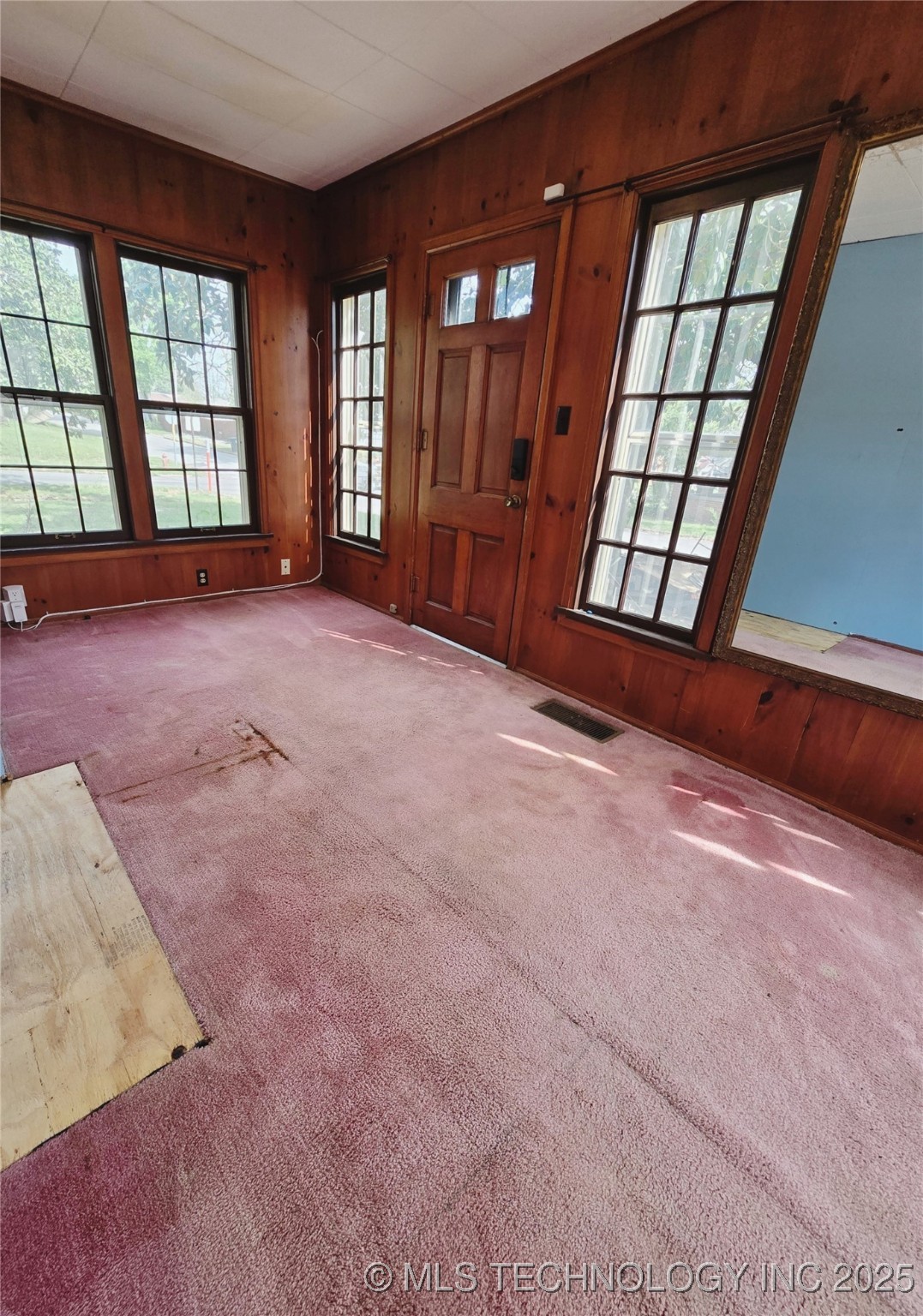 1303 N 6th Property Photo 9