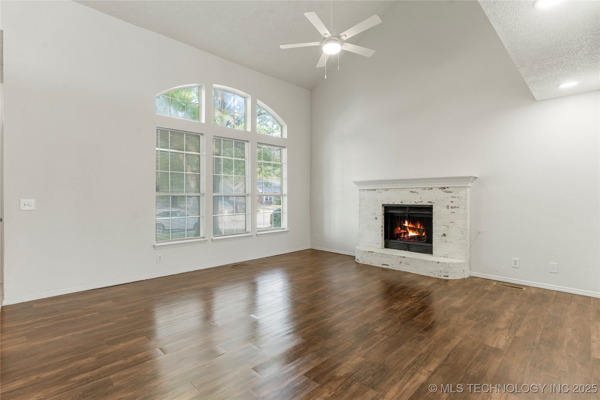 9319 E 92nd Street Property Photo 18