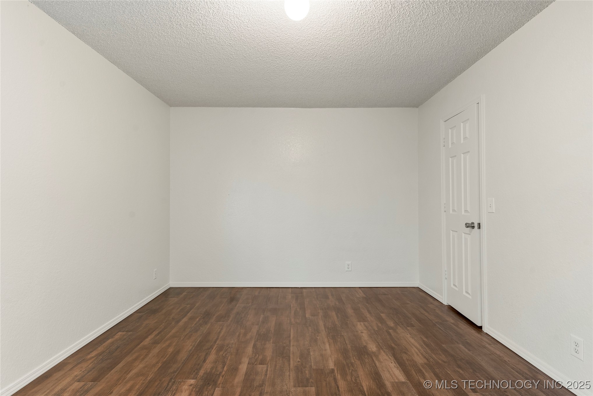 9319 E 92nd Street Property Photo 40