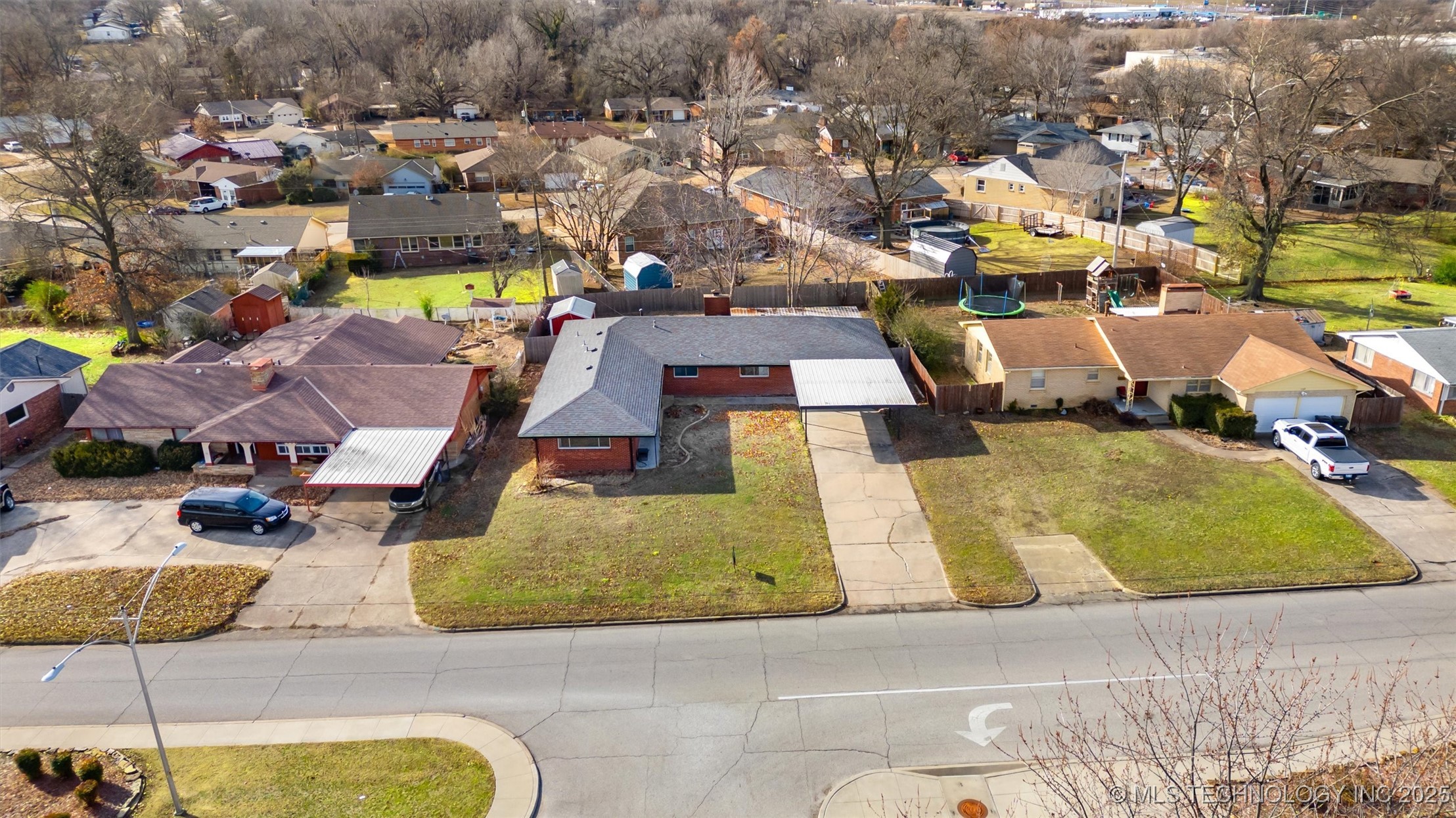 4317 E Frank Phillips Boulevard Property Photo 10