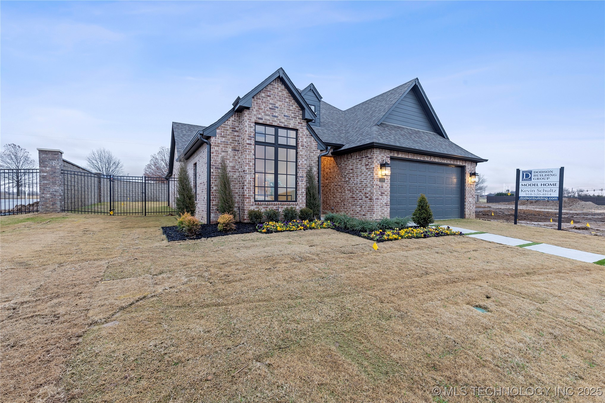 3702 W Laredo Place Property Photo 3