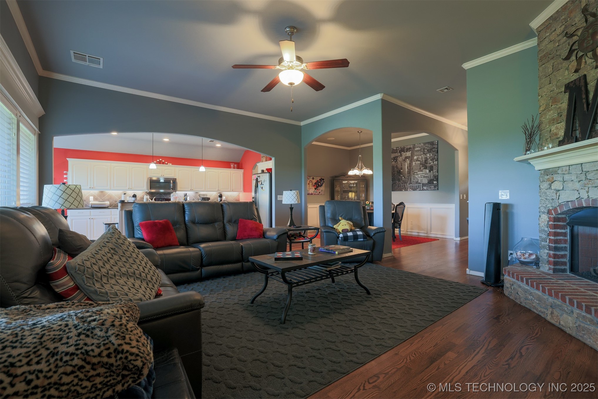 4308 N Ironwood Avenue Property Photo 7