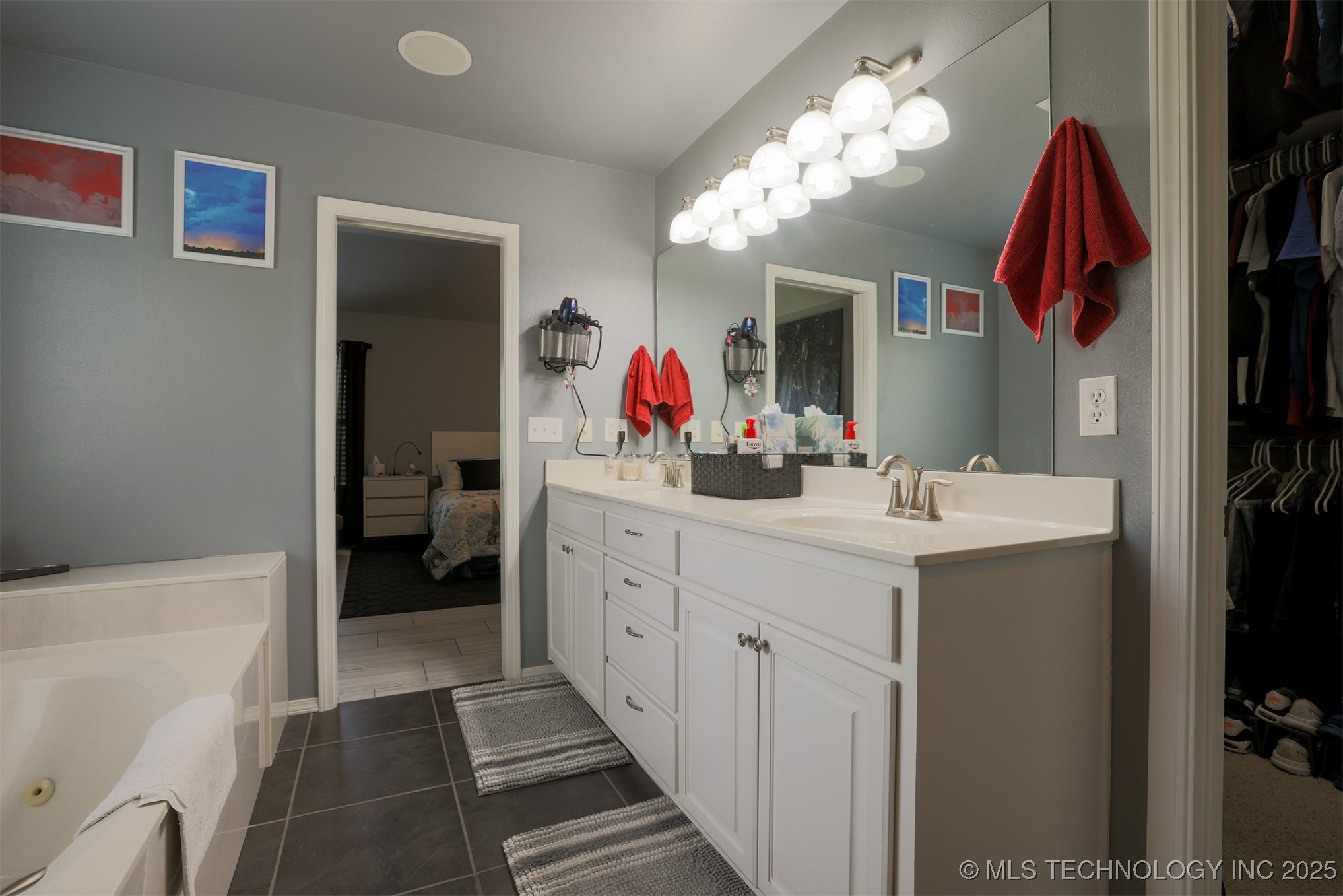 4308 N Ironwood Avenue Property Photo 24