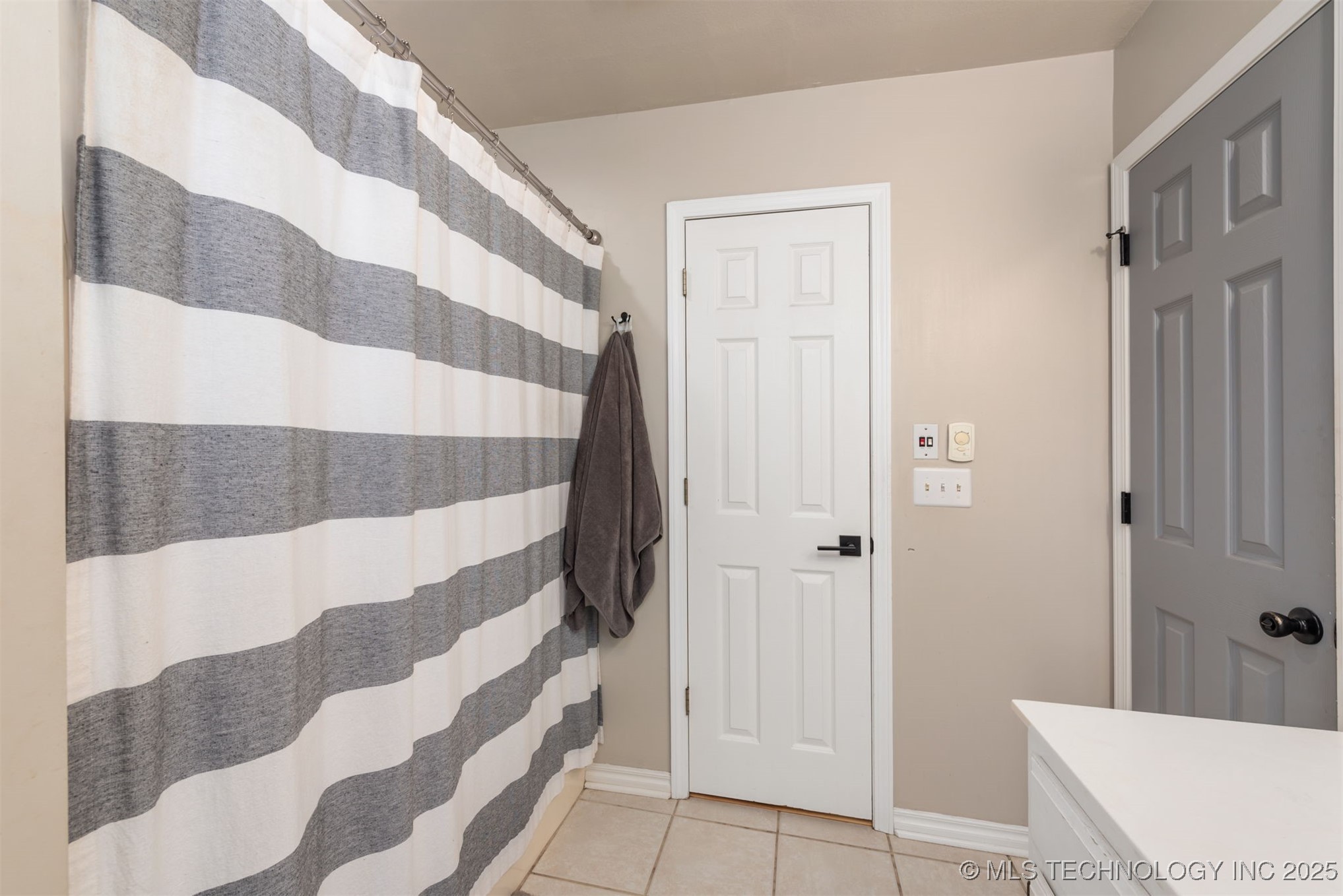 2204 Sunset Ridge Drive Property Photo 15