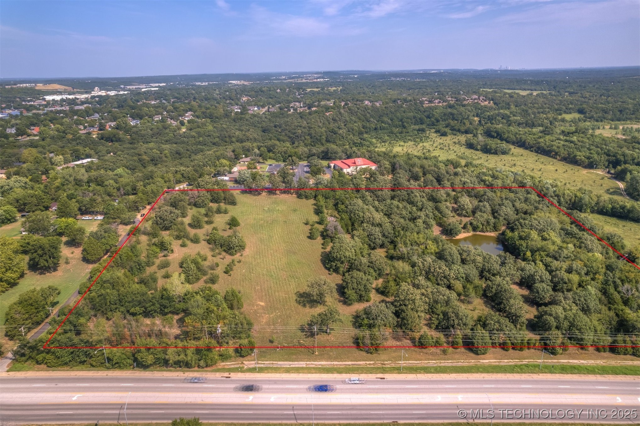 1801 E Taft Street Property Photo 4