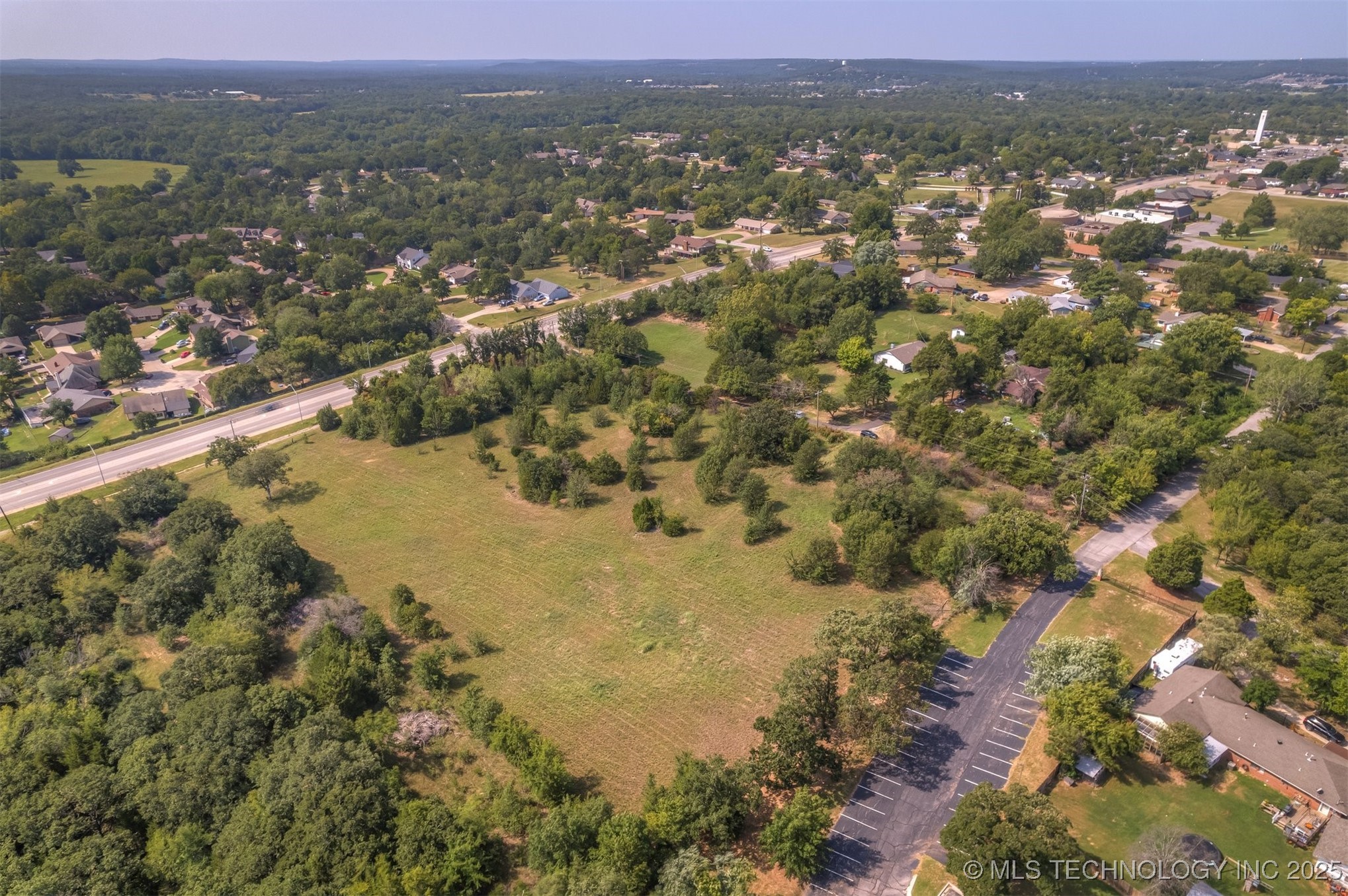 1801 E Taft Street Property Photo 9