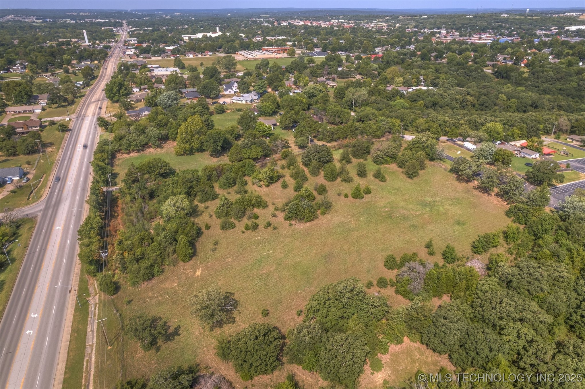 1801 E Taft Street Property Photo 12