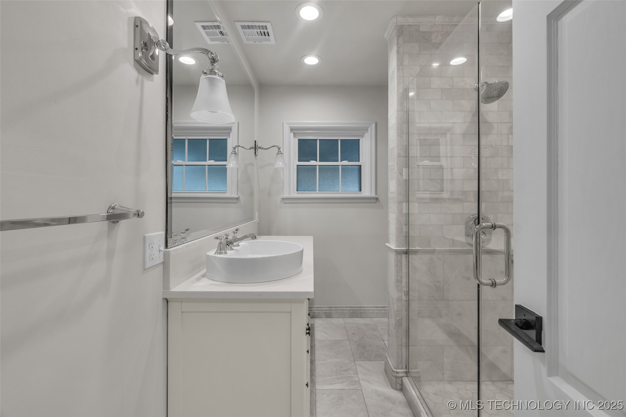 2603 E 20th Street Property Photo 26
