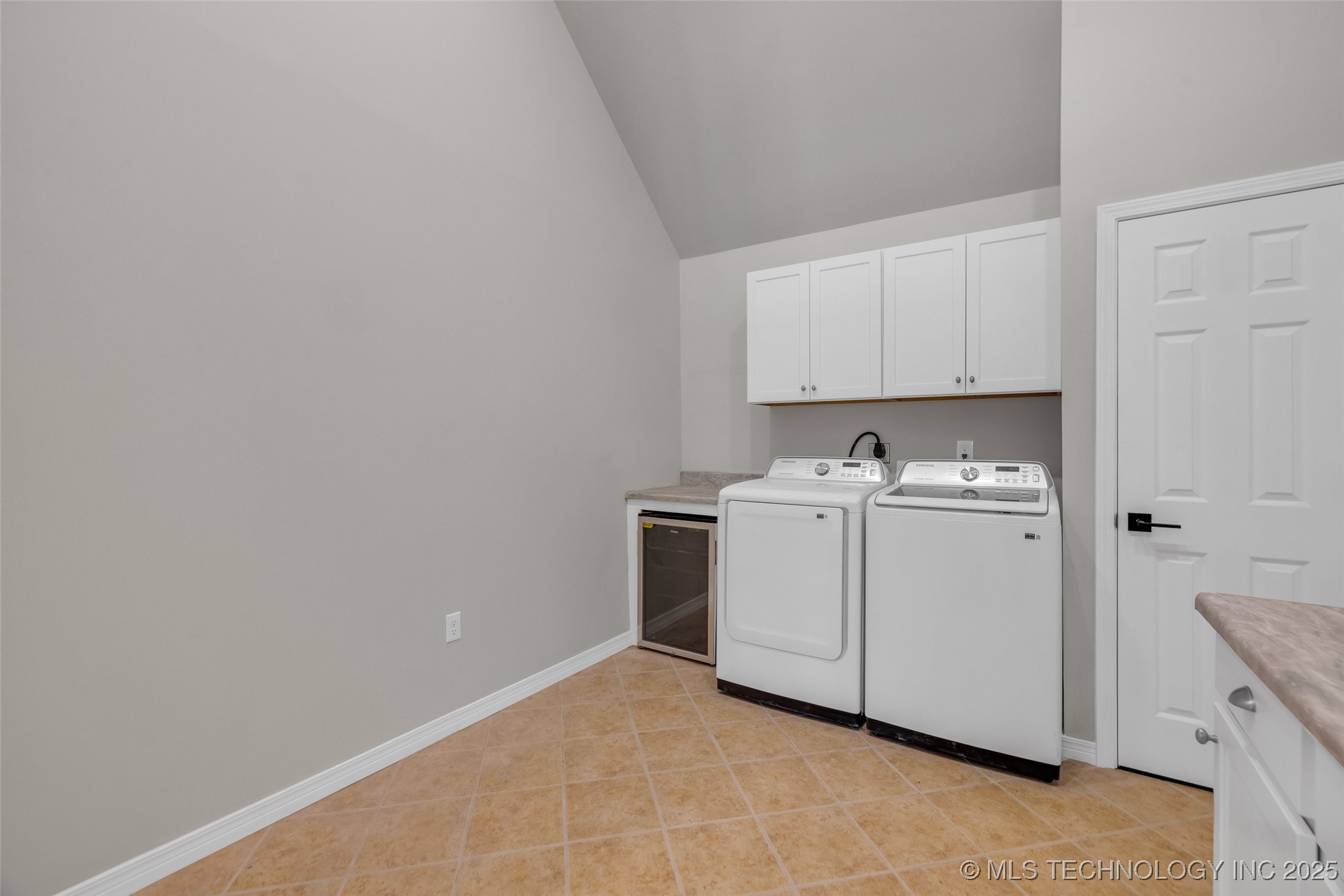 2603 E 20th Street Property Photo 53