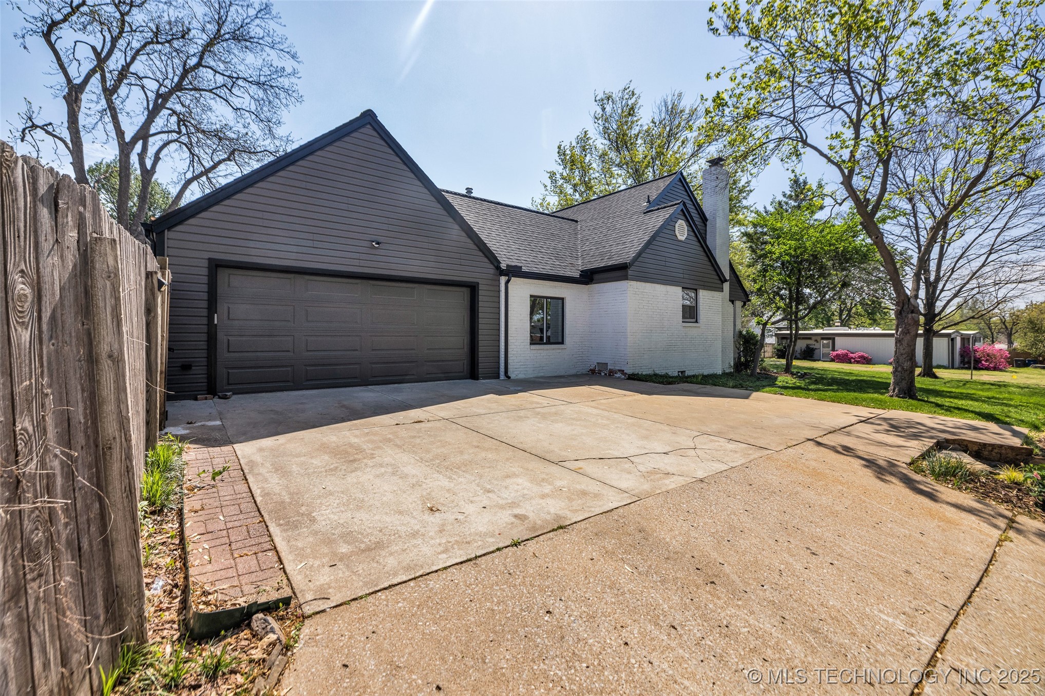 2603 E 20th Street Property Photo 55