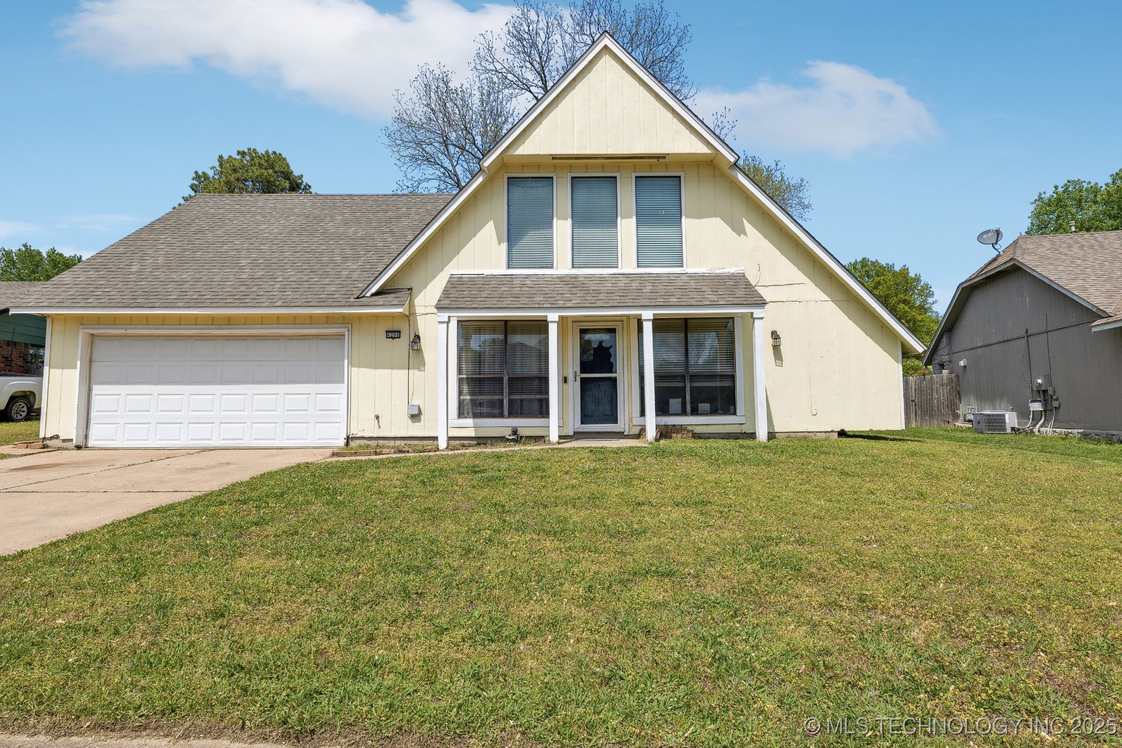 Picture of 4208 W Urbana Street S