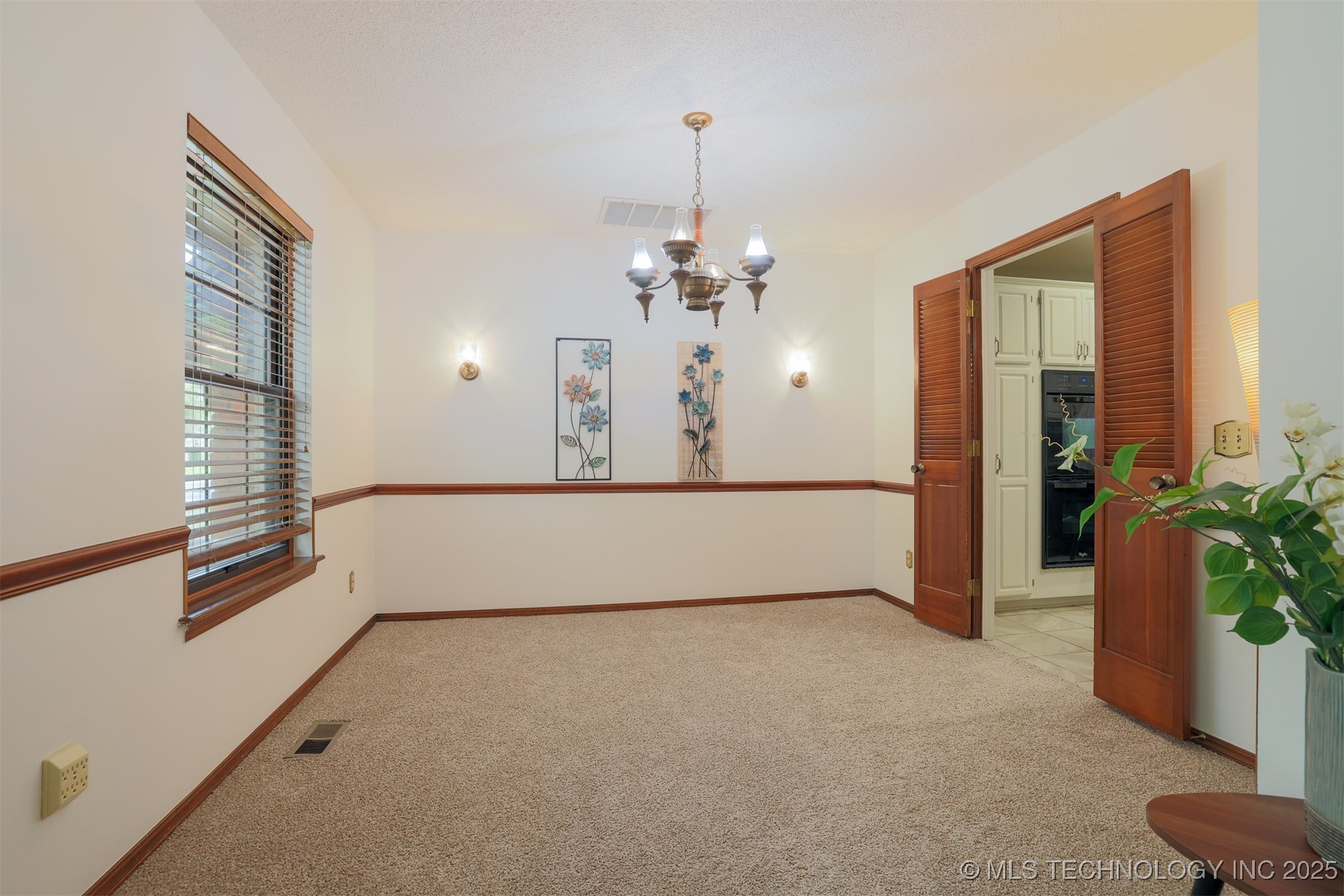 7014 E 64th Place Property Photo 8