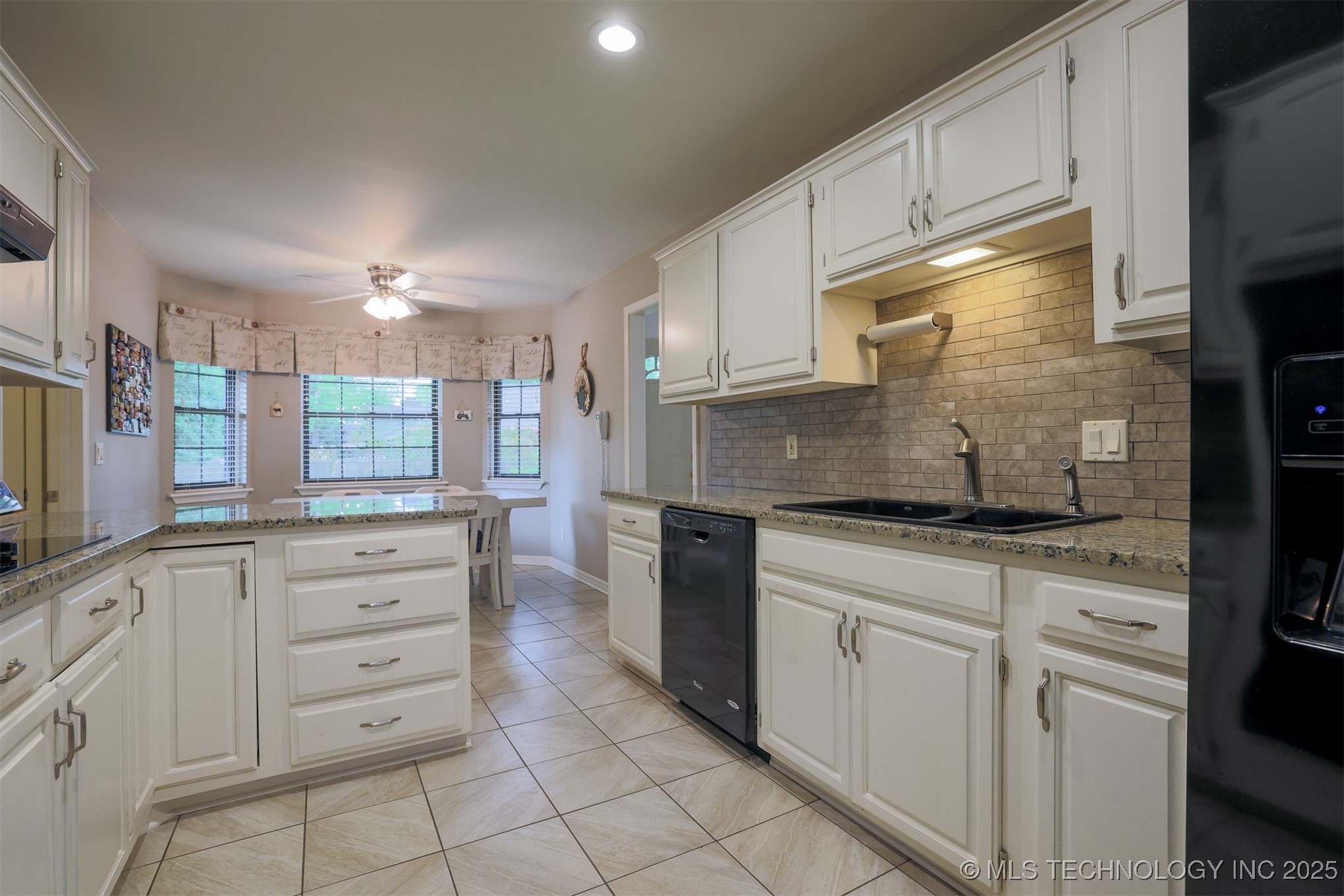 7014 E 64th Place Property Photo 12